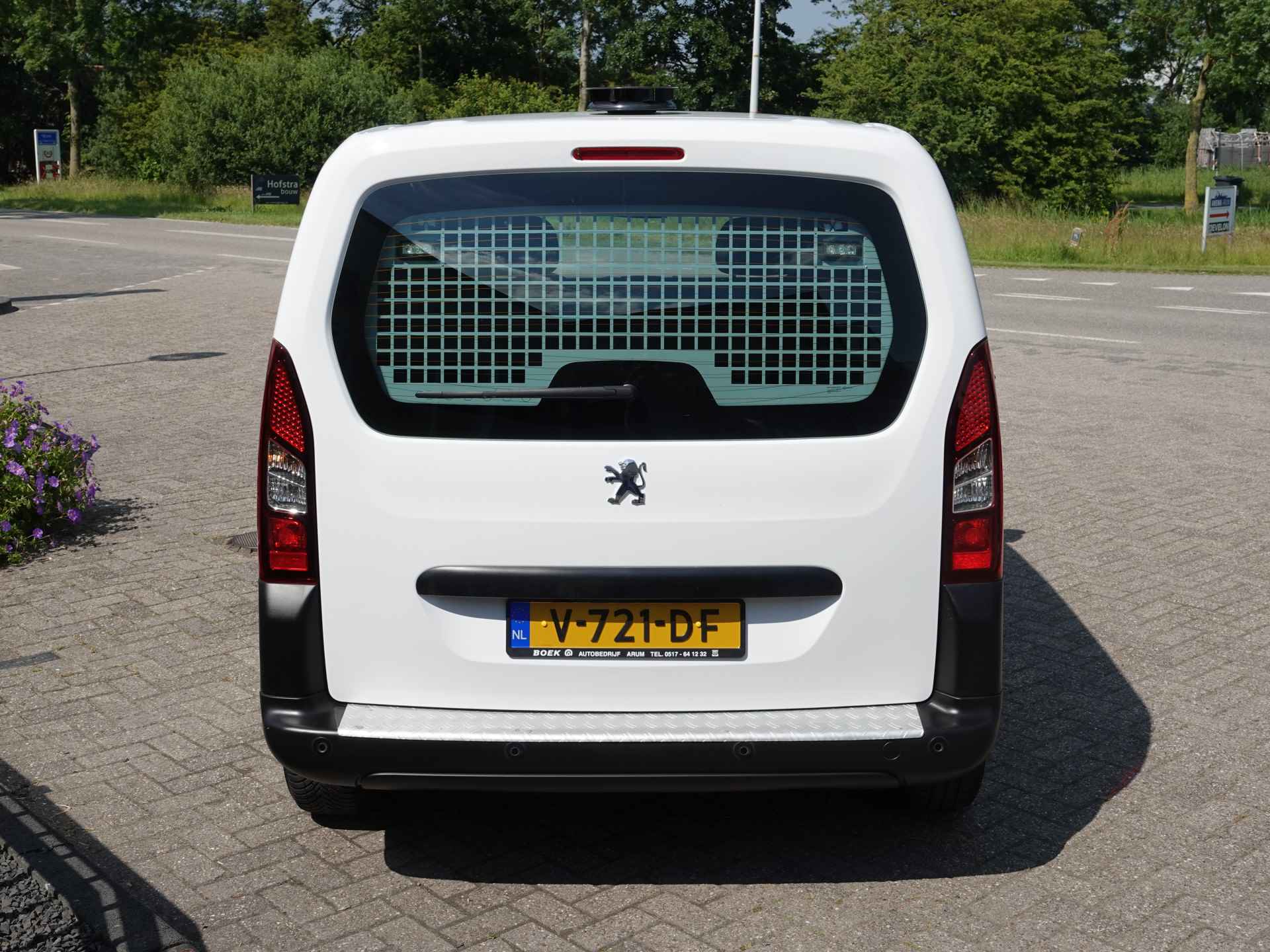 Peugeot Partner 120 1.6 BlueHDi MARGE 100PK L1 XT NAVI | AIRCO | CRUISE | PDC | BETIMMERING - 6/23