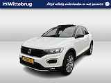 Volkswagen T-Roc 1.5 TSI Sport / AUTOMAAT/ PANO/ CAMERA/ PARK. SENSOREN/ LED/ STOEL VERWARM./ DIGITAL DASHBOARD/ ADAPT. CRUISE/ APP CONNECT/ NAVI/ CLIMA/ DAB/ 18" LMV