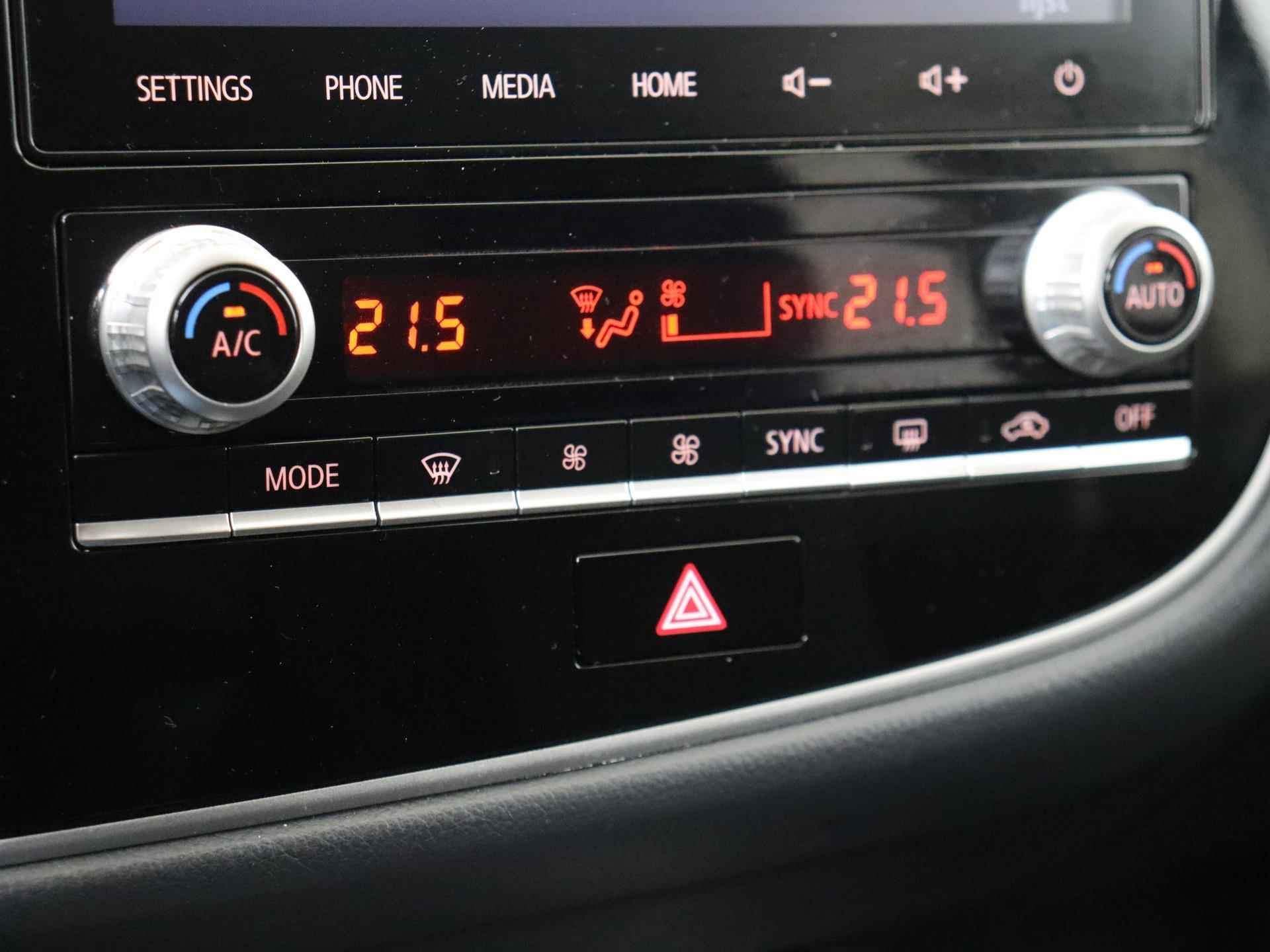 Mitsubishi Outlander 2.4 PHEV Pure Climate Control / Cruis Control / Android Auto / Stoelverwarming / TREKHAAK / Parkeersensoren Achter / Camera Achter - 19/30