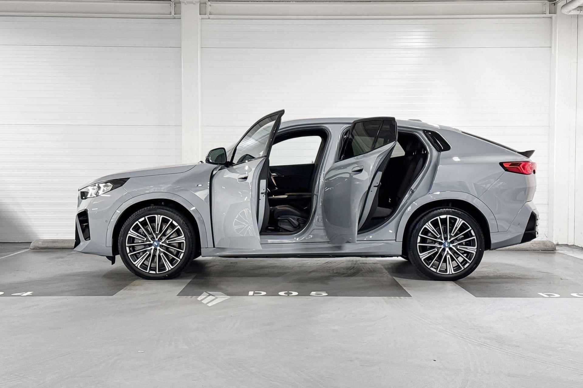 BMW iX2 eDrive20 | M-Sport Pro | Innovation Pack | Harman/Kardon | Comfort Access - 3/23