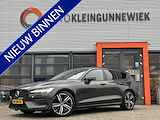 Volvo V60 2.0 B3 Momentum Advantage / Lederen Bekleding / NL Auto / Stoel & Stuurverwarming / Camera /