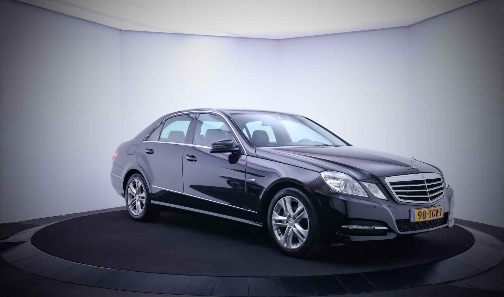 Mercedes-Benz E-Klasse 200 Aut. AVANTGARDE XENON/NAVI/CLIMA/CRUISE/STOELVERW./PDC V+A/TREKHAAK/LMV - 3/25