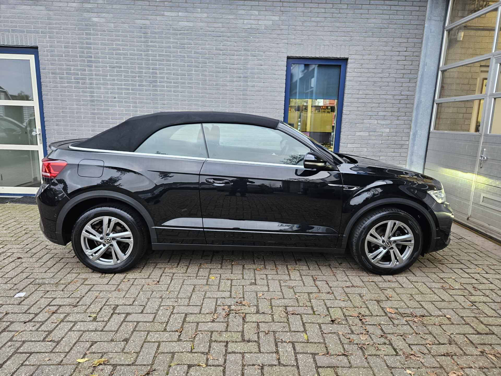 Volkswagen T-Roc Cabrio 1.5 TSI R-Line Inclusief Afleveringskosten - 2/36