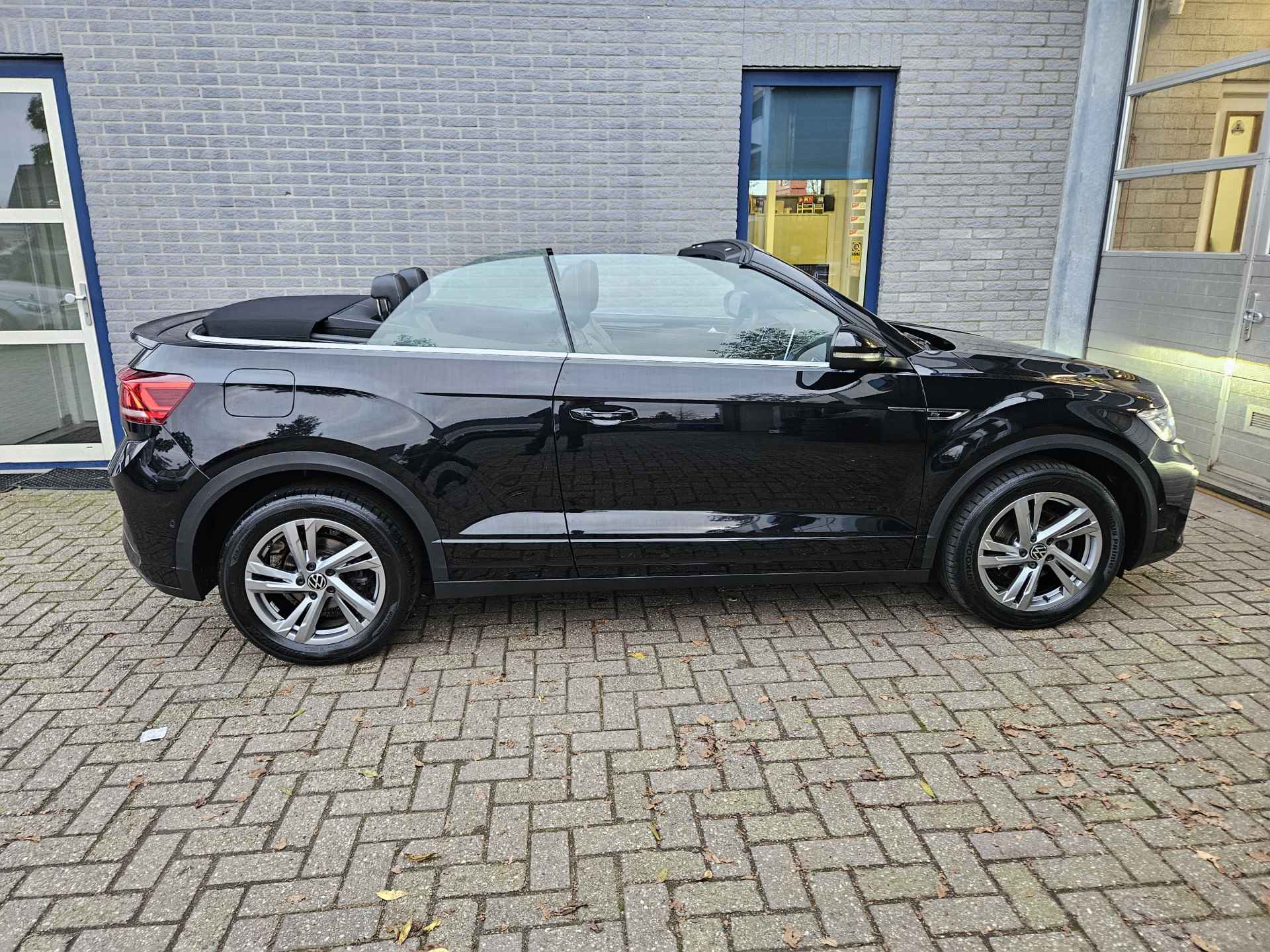 Volkswagen T-Roc Cabrio 1.5 TSI R-Line Inclusief Afleveringskosten - 9/36