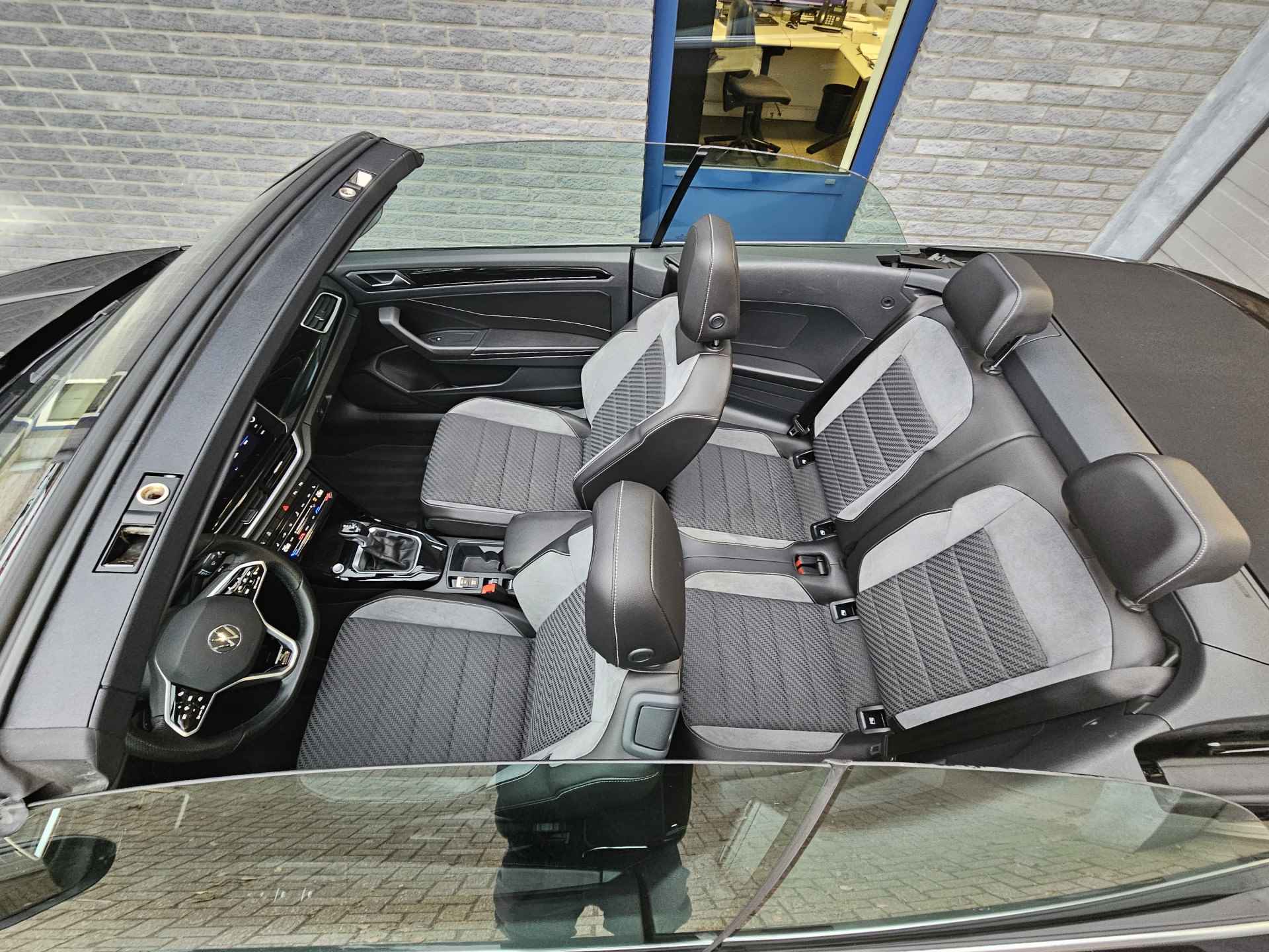 Volkswagen T-Roc Cabrio 1.5 TSI R-Line Inclusief Afleveringskosten - 29/36