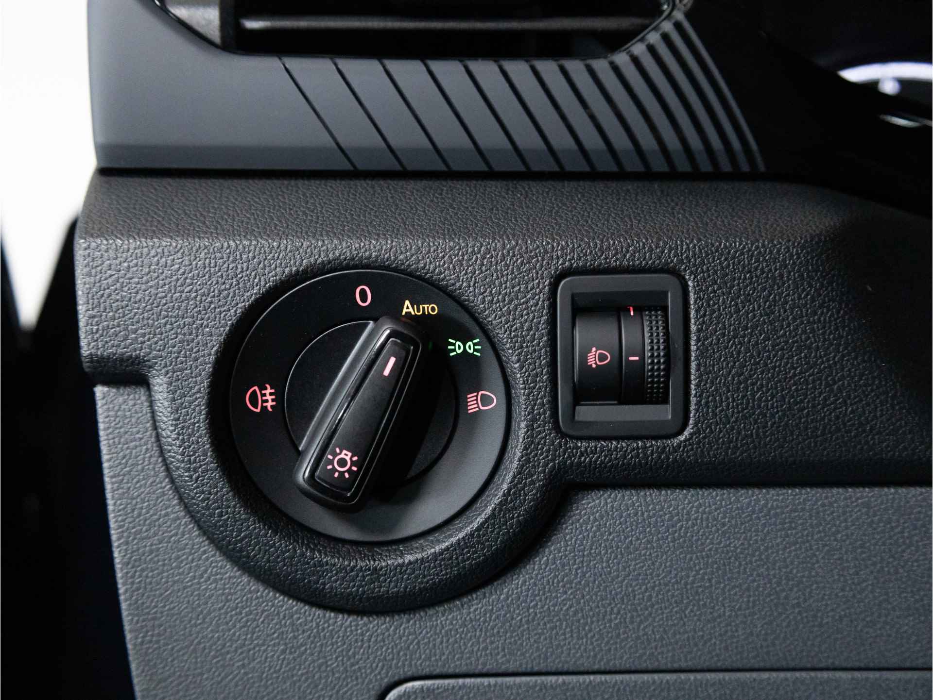 Volkswagen T-Cross AUTOMAAT 1.0 TSI 115 PK DSG Life | Navigatie | Stoelverwarming | Stoelverwarming | Adaptieve Cruise Control | - 17/34