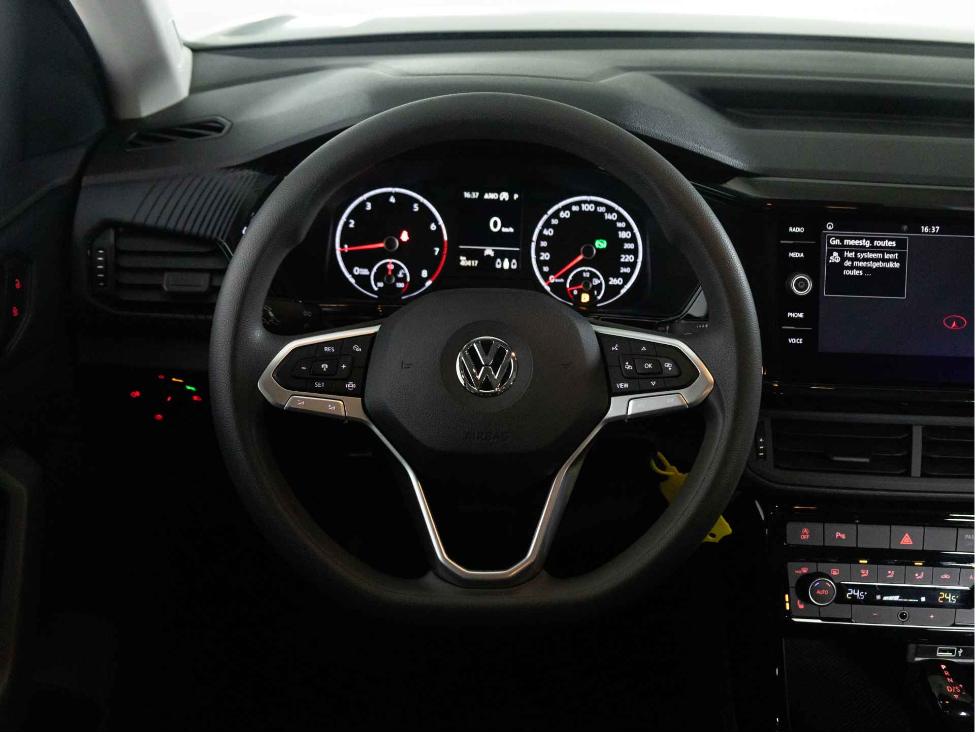 Volkswagen T-Cross AUTOMAAT 1.0 TSI 115 PK DSG Life | Navigatie | Stoelverwarming | Stoelverwarming | Adaptieve Cruise Control | - 32/34