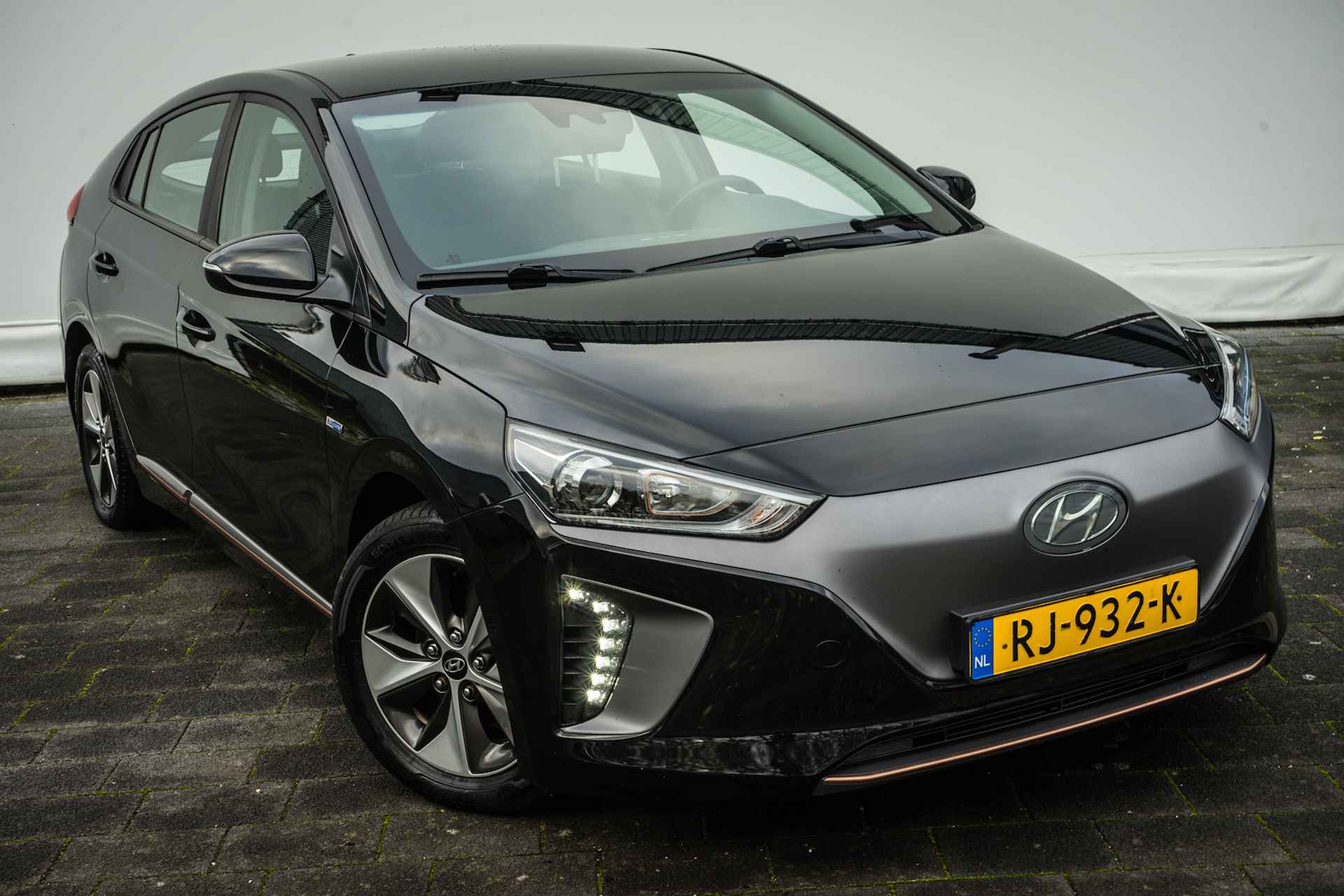 Hyundai IONIQ Comfort EV Navigatie/ Carplay/ Camera/ Adapt. cruise/ Dab/ Climate control - 27/44