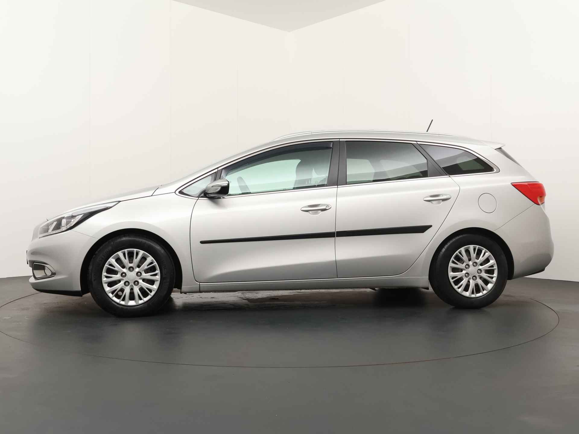 Kia Ceed Sportswagon 1.6 GDI BusinessLine - Navigatie - Trekhaak - Cruise control - 12 maanden Bovag garantie - 4/50