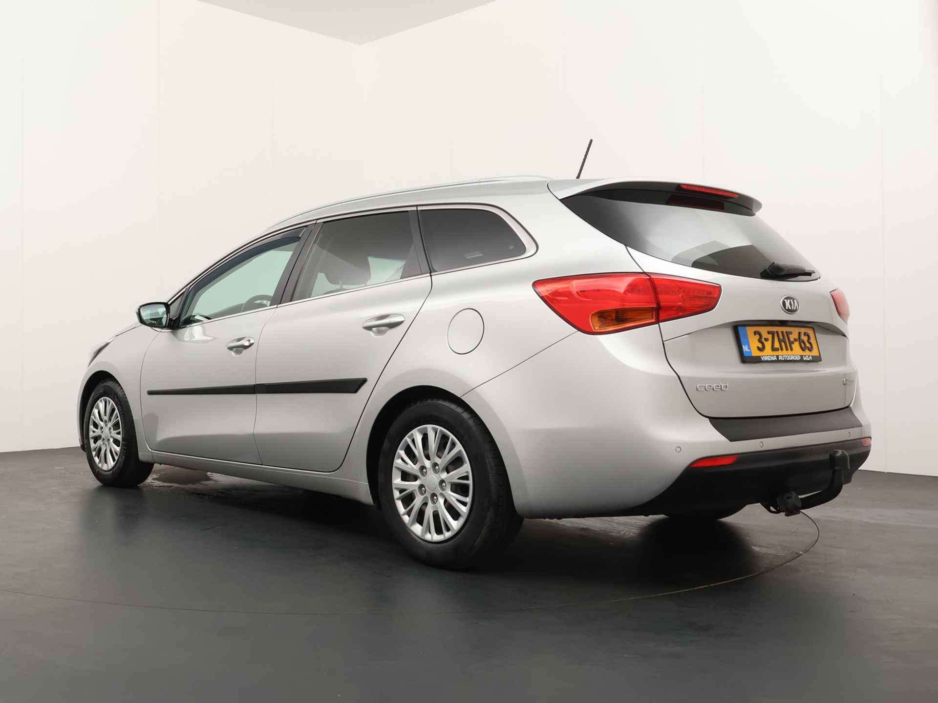 Kia Ceed Sportswagon 1.6 GDI BusinessLine - Navigatie - Trekhaak - Cruise control - 12 maanden Bovag garantie - 6/50