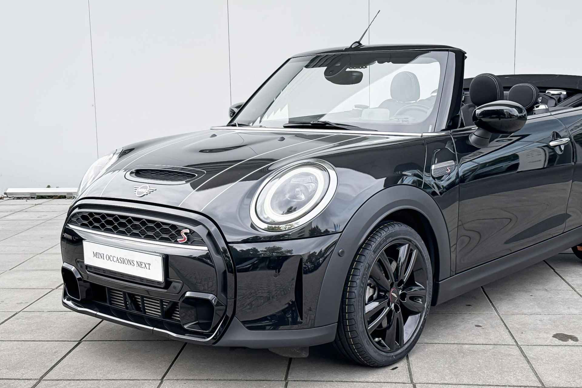 MINI Cabrio Cooper S | Head-Up Display | Harman Kardon | Stoelverwarming | Achteruitrijcamera / Selections - 20/23