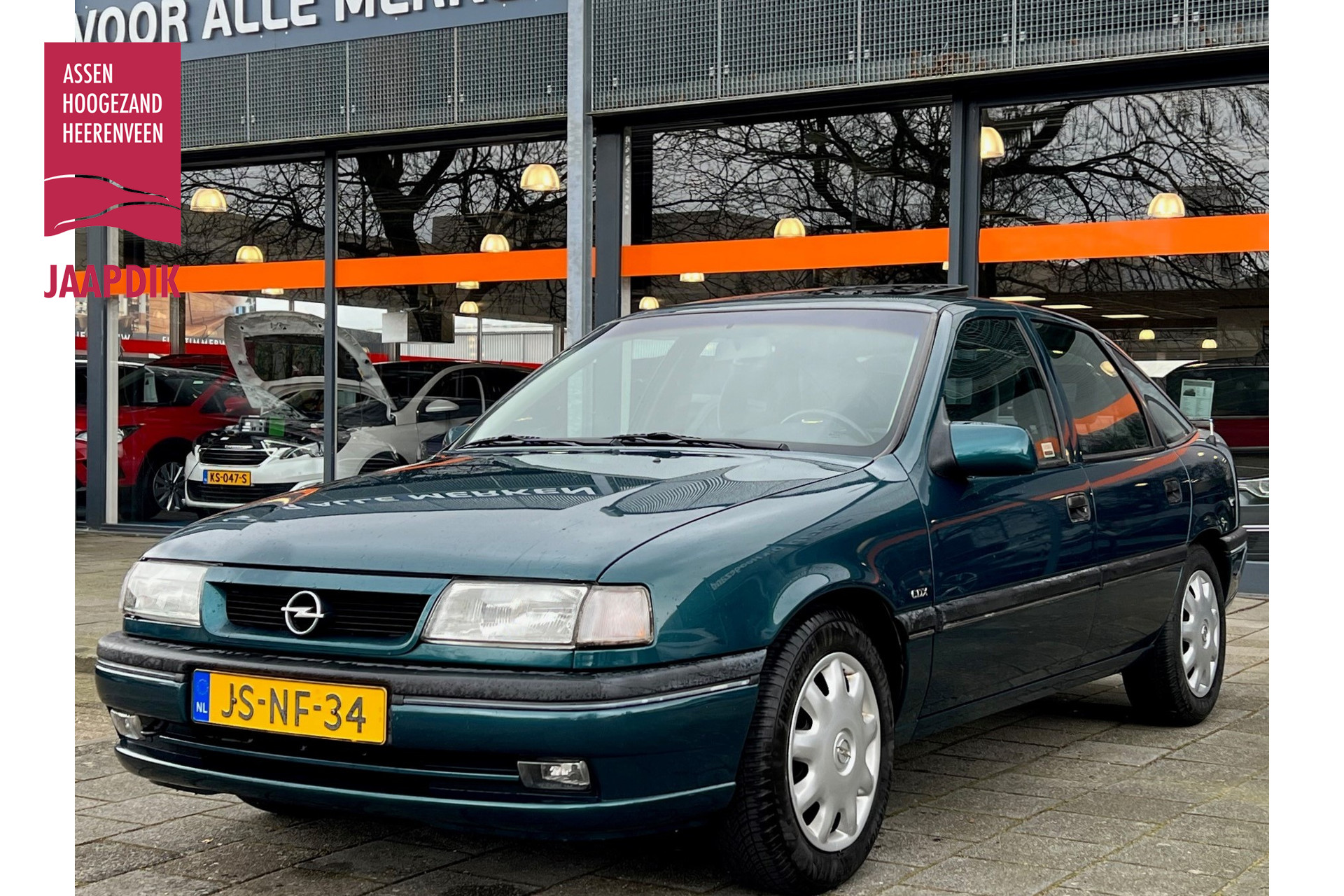 Opel Vectra BWJ 12-1994 / 2.0i 116PK CDX UNIEK! / Schuif/kantel dak / Stuurbekr. / Elektrische ramen / Trekhaak / bij viaBOVAG.nl