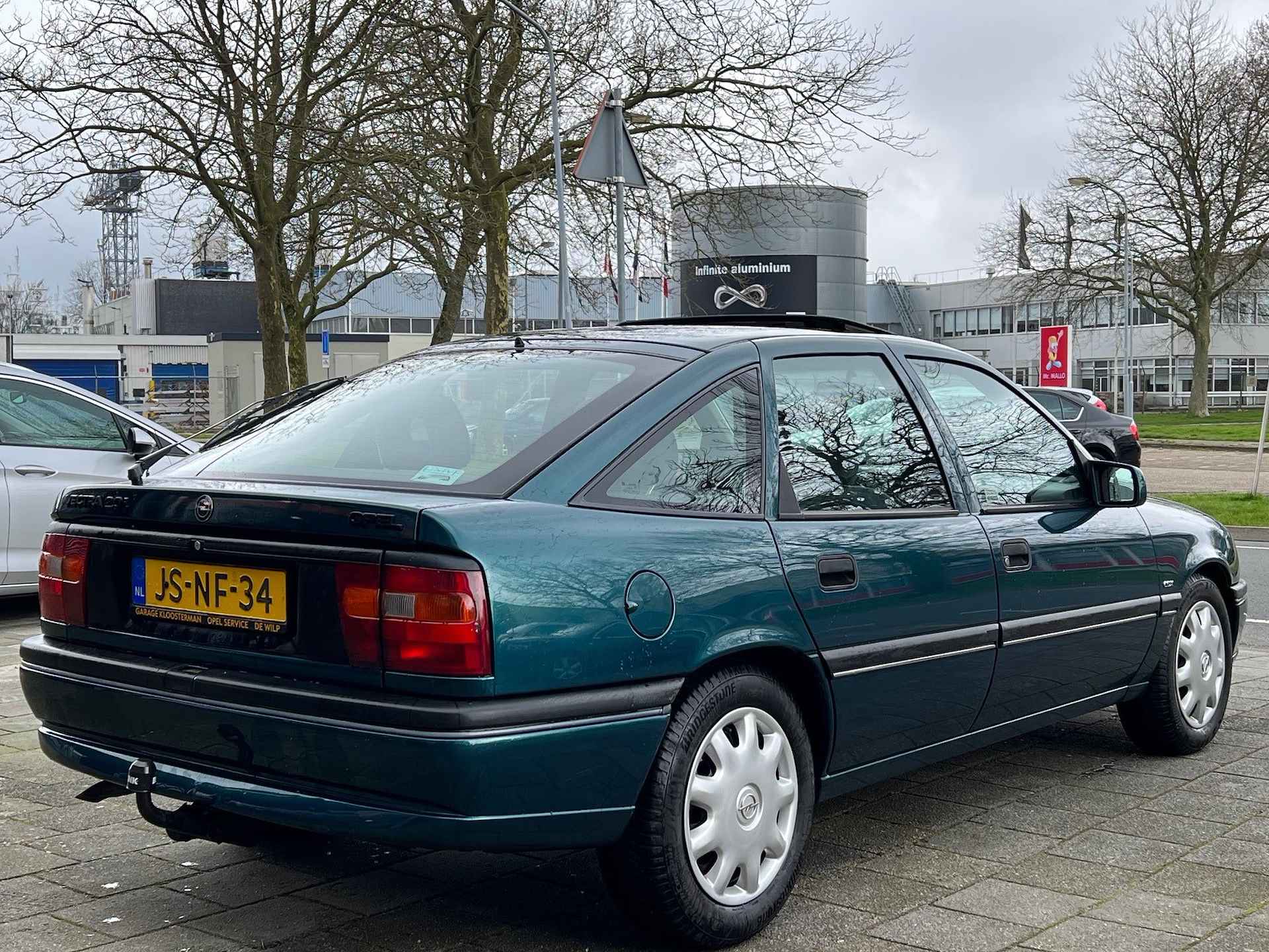 Opel Vectra BWJ 12-1994 / 2.0i 116PK CDX UNIEK! / Schuif/kantel dak / Stuurbekr. / Elektrische ramen / Trekhaak / - 4/10