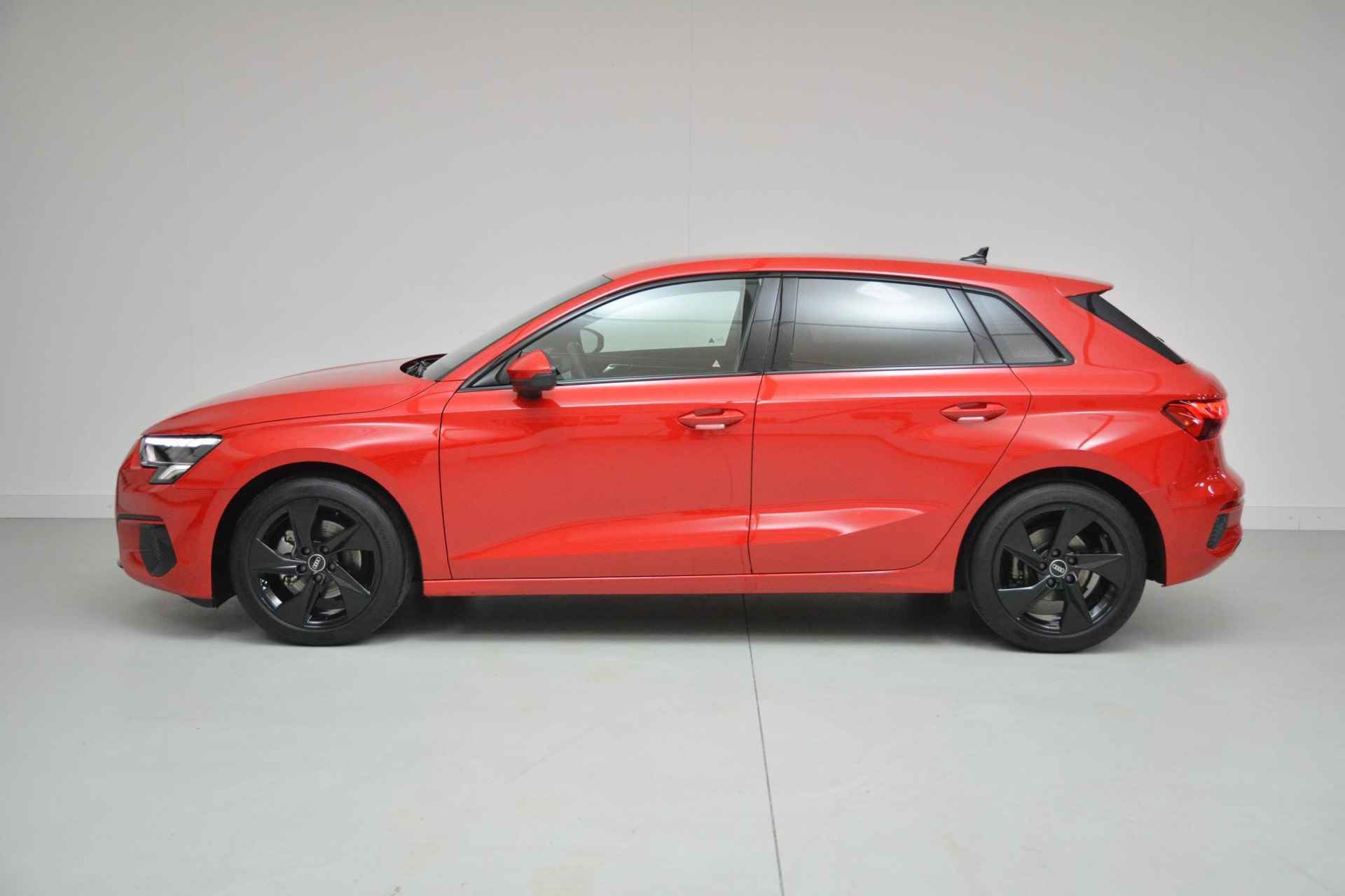 Audi A3 Sportback 35 TFSI Advanced edition 150 PK | Navigatie | Automaat | Virtual Cockpit | Parkeersensoren | Cruise Control | Climate Control | Keyless | Apple Carplay | Android Auto | Optiek Pakket Zwart Plus | Trekhaak | Fabrieksgarantie tot 2026 | - 8/21
