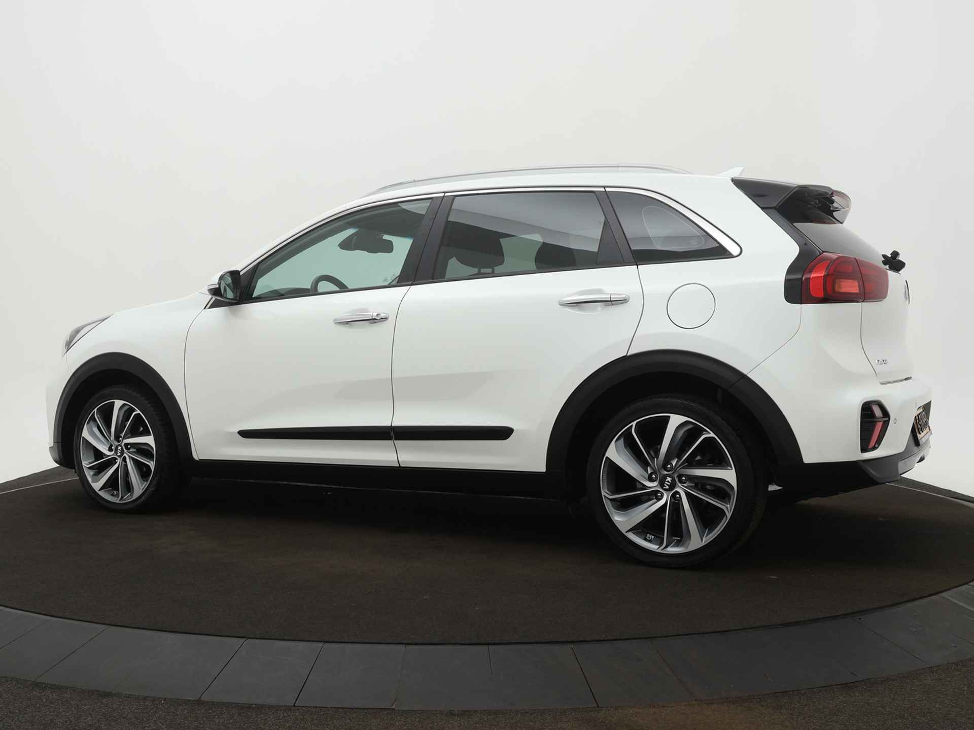 Kia Niro 1.6 GDi Hybrid DynamicLine - Navigatie - Climate Control - Adaptieve Cruise Control - Camera - Fabrieksgarantie tot 08-2026 - 5/49