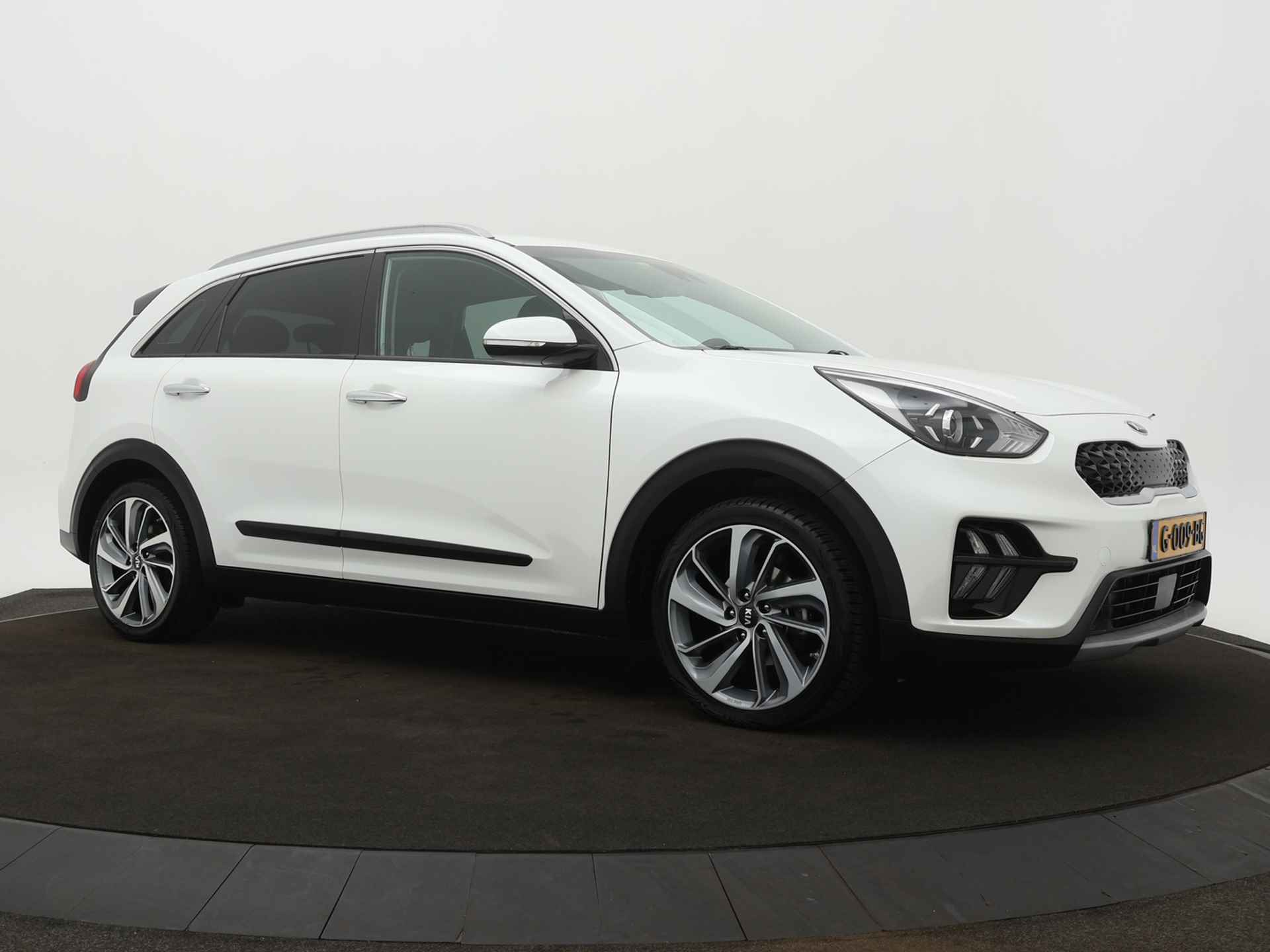 Kia Niro 1.6 GDi Hybrid DynamicLine - Navigatie - Climate Control - Adaptieve Cruise Control - Camera - Fabrieksgarantie tot 08-2026 - 11/49