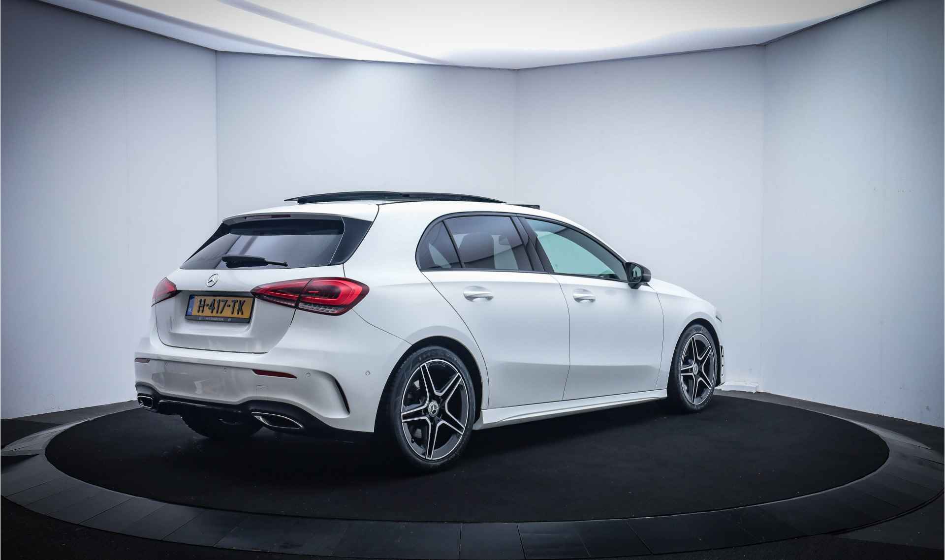 Mercedes-Benz A-Klasse 200 Aut. AMG-Solution PANO/HEAD UP/AMBIENT LIGHT/WIDESCREEN/CAMERA/CARPLAY/STOELVERW./NAVI/BLINDSPOT/LMV - 5/26