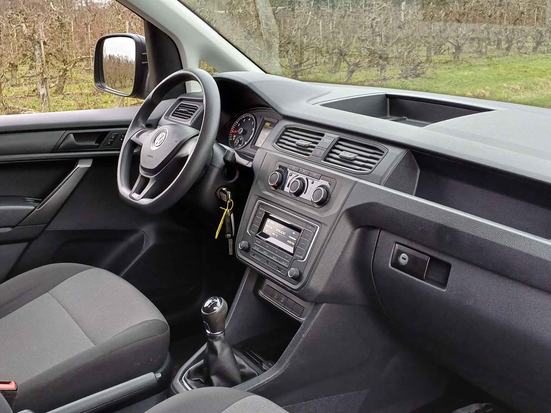 Volkswagen Caddy Maxi 1.4 TSI Trendline 5 Persoons Lage KM stand | Veel ruimte! | Airco | Cruise | Parkeerhulp | Bluetooth - 27/34