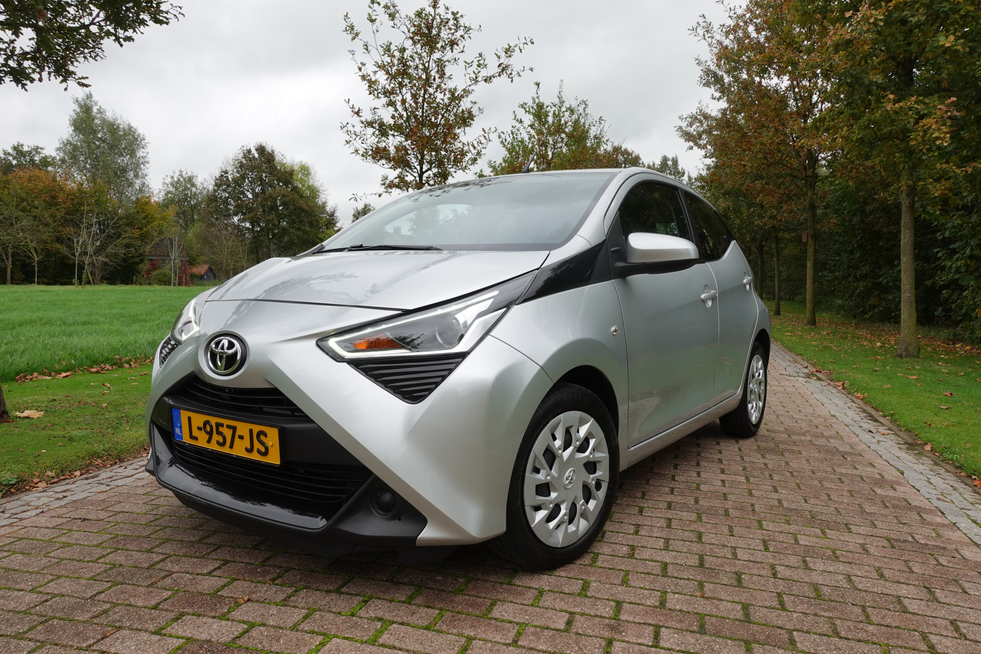 Toyota Aygo 1.0 VVT-i x-play camera