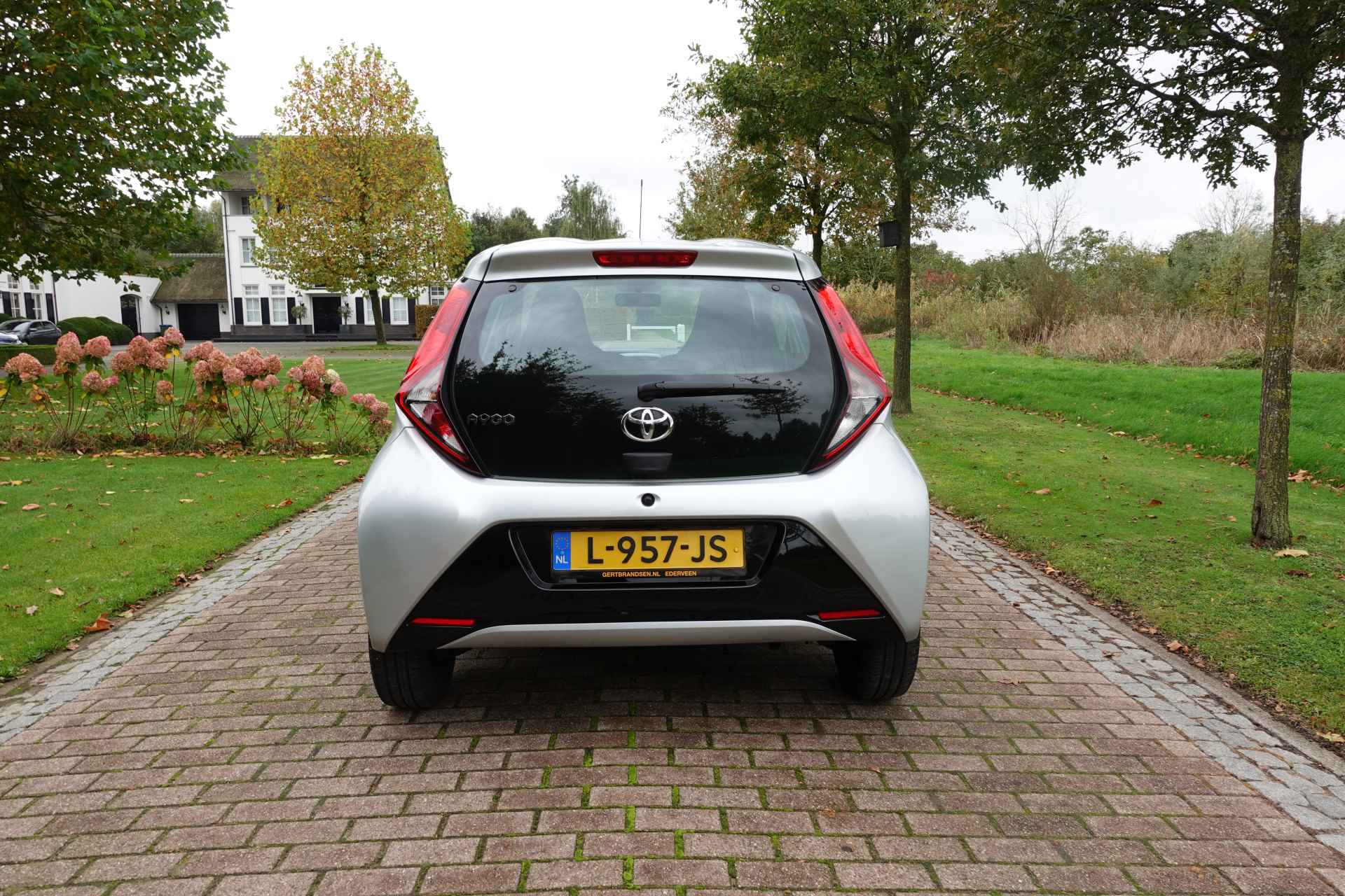 Toyota Aygo 1.0 VVT-i x-play camera - 8/31