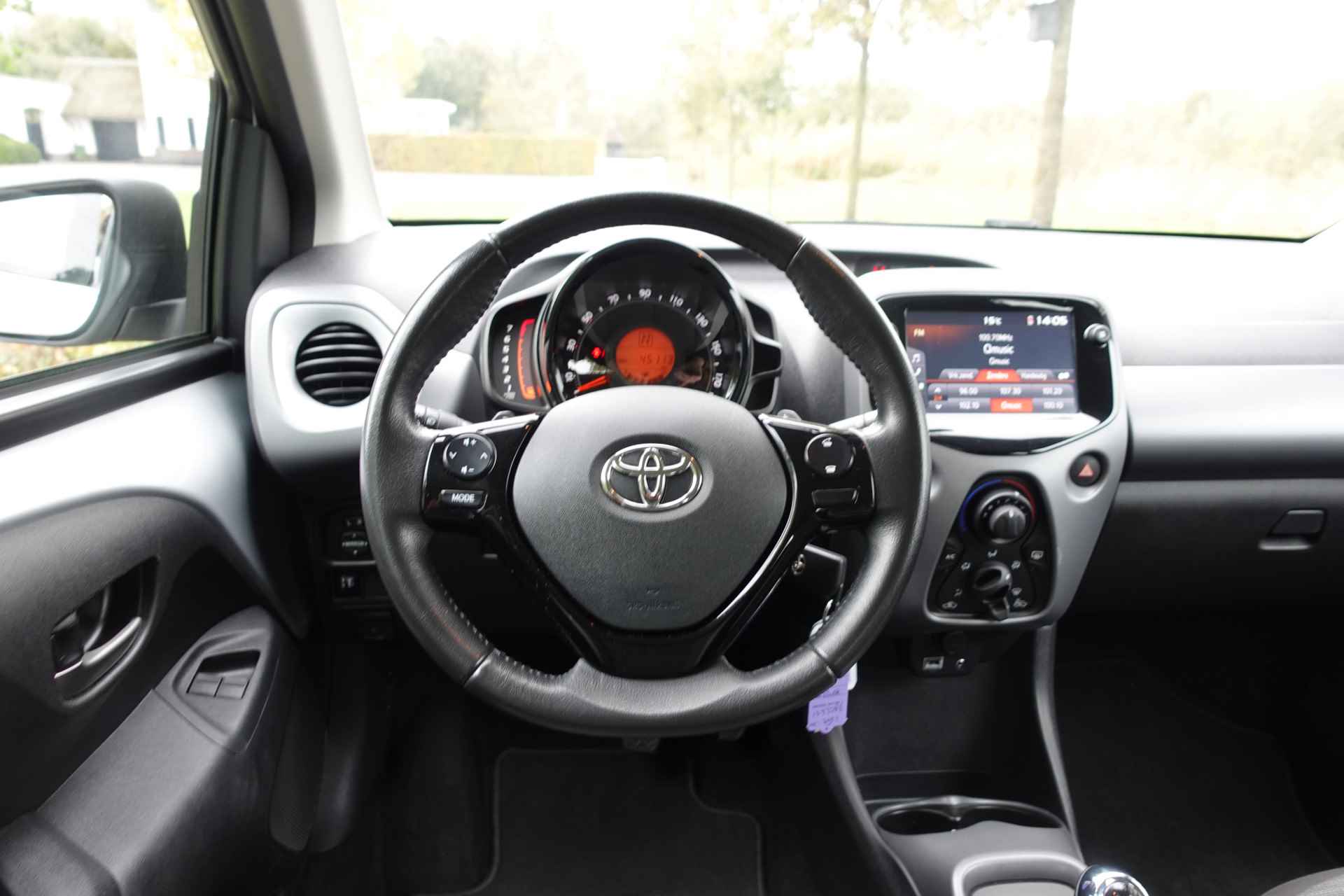 Toyota Aygo 1.0 VVT-i x-play camera - 17/31