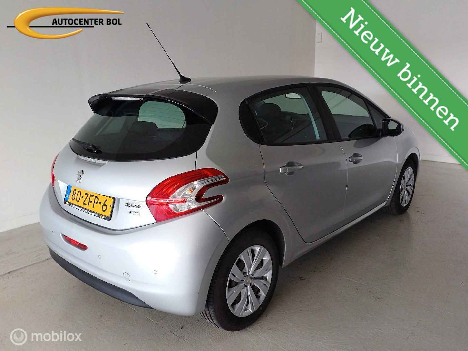 Peugeot 208 1.2 VTi Envy 5DRS NAV|Clima|CruiseC - 2/14