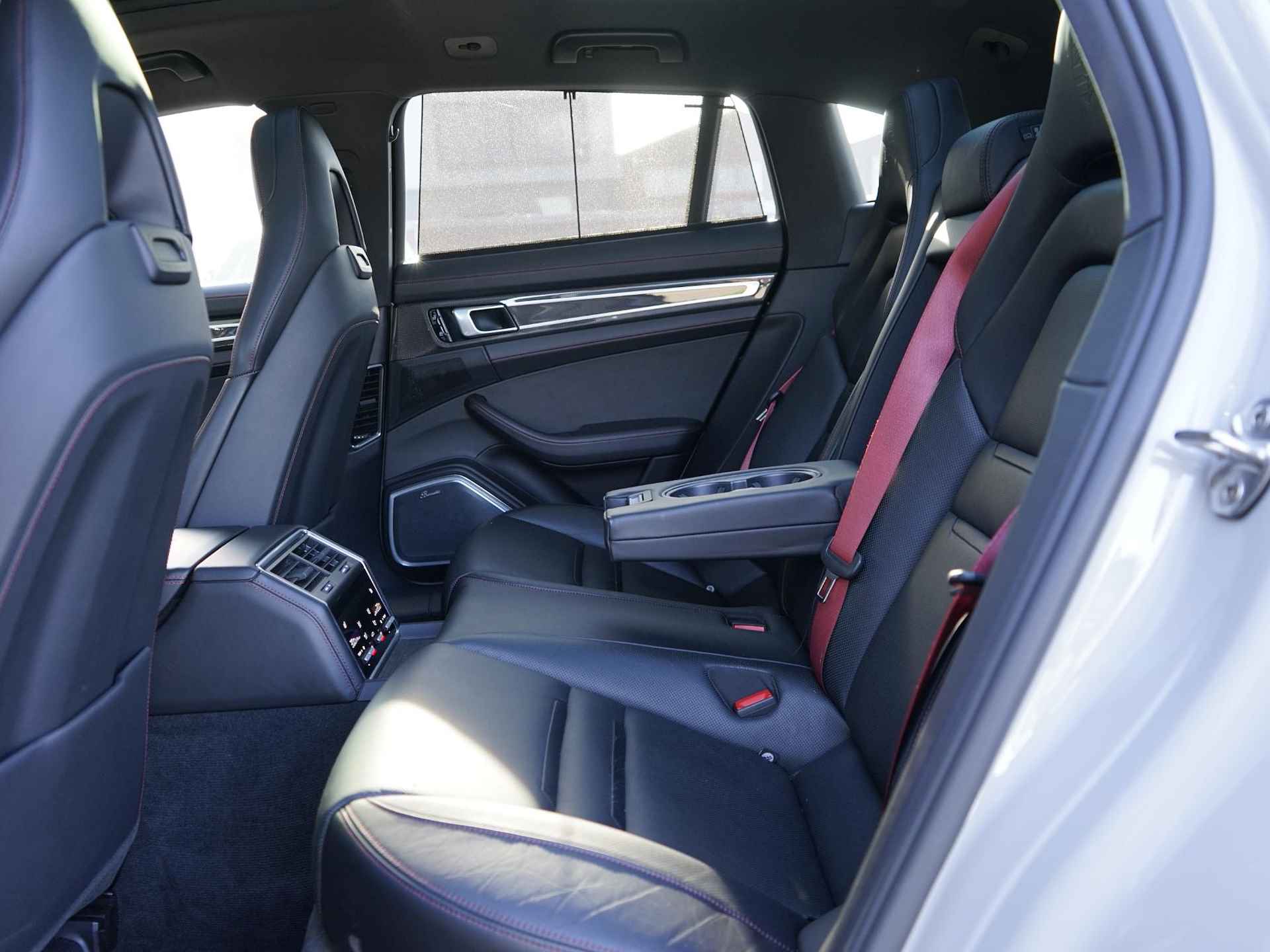 Porsche Panamera Sport Turismo 2.9 4 E-Hybrid Dealeronderh. / Comfortstoelen / Head-up / Porsche Innodrive / Panoramadak - 12/45