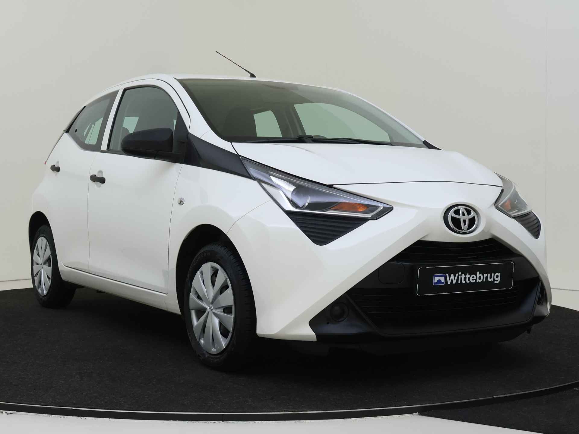 Toyota Aygo 1.0 VVT-i x-fun | Airconditioning | Electrische Ramen - 4/36