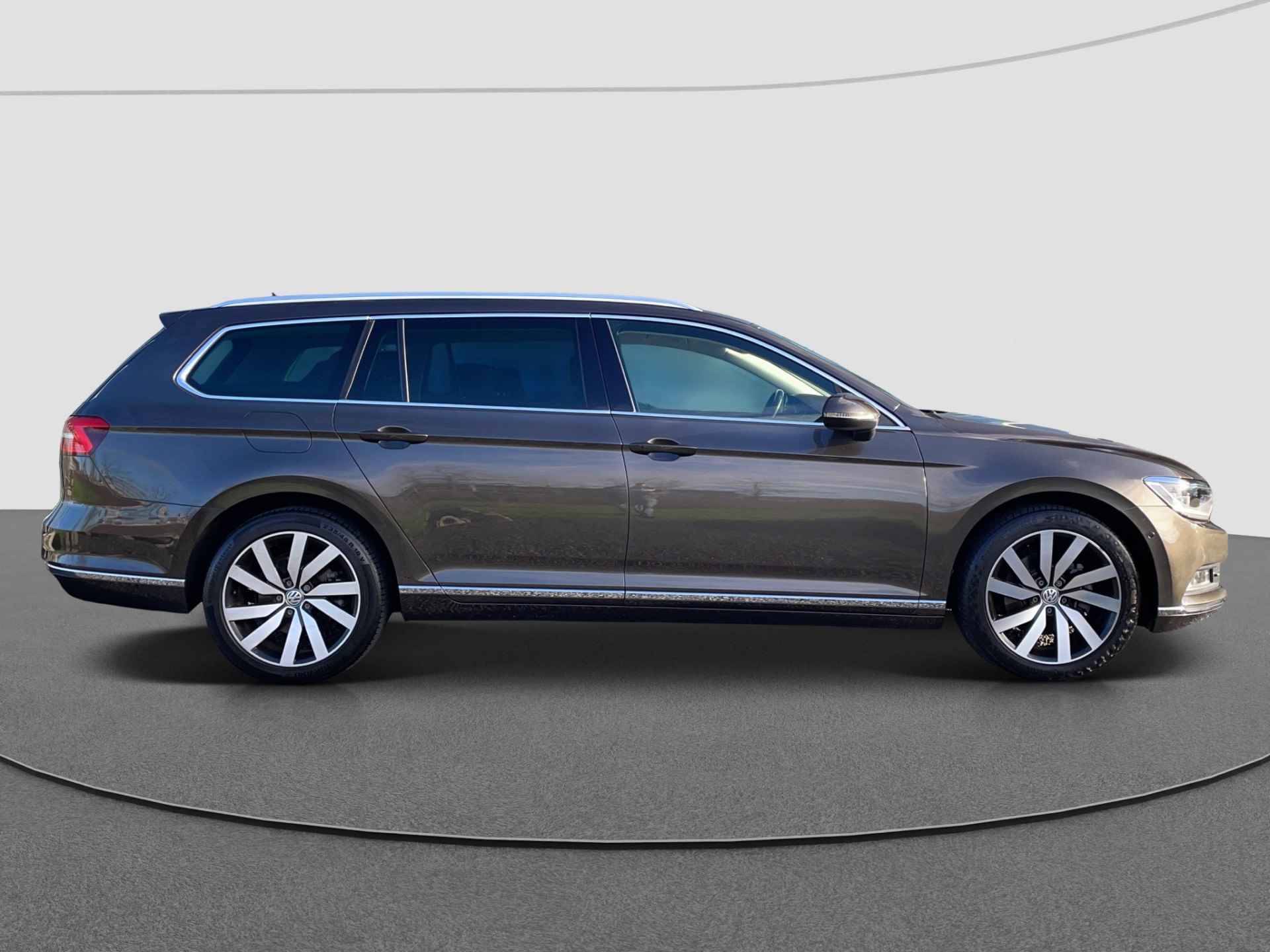 Volkswagen Passat 1.4 TSI ACT Highline Business R-Line | Dynaudio | Trekhaak | Camera - 10/29