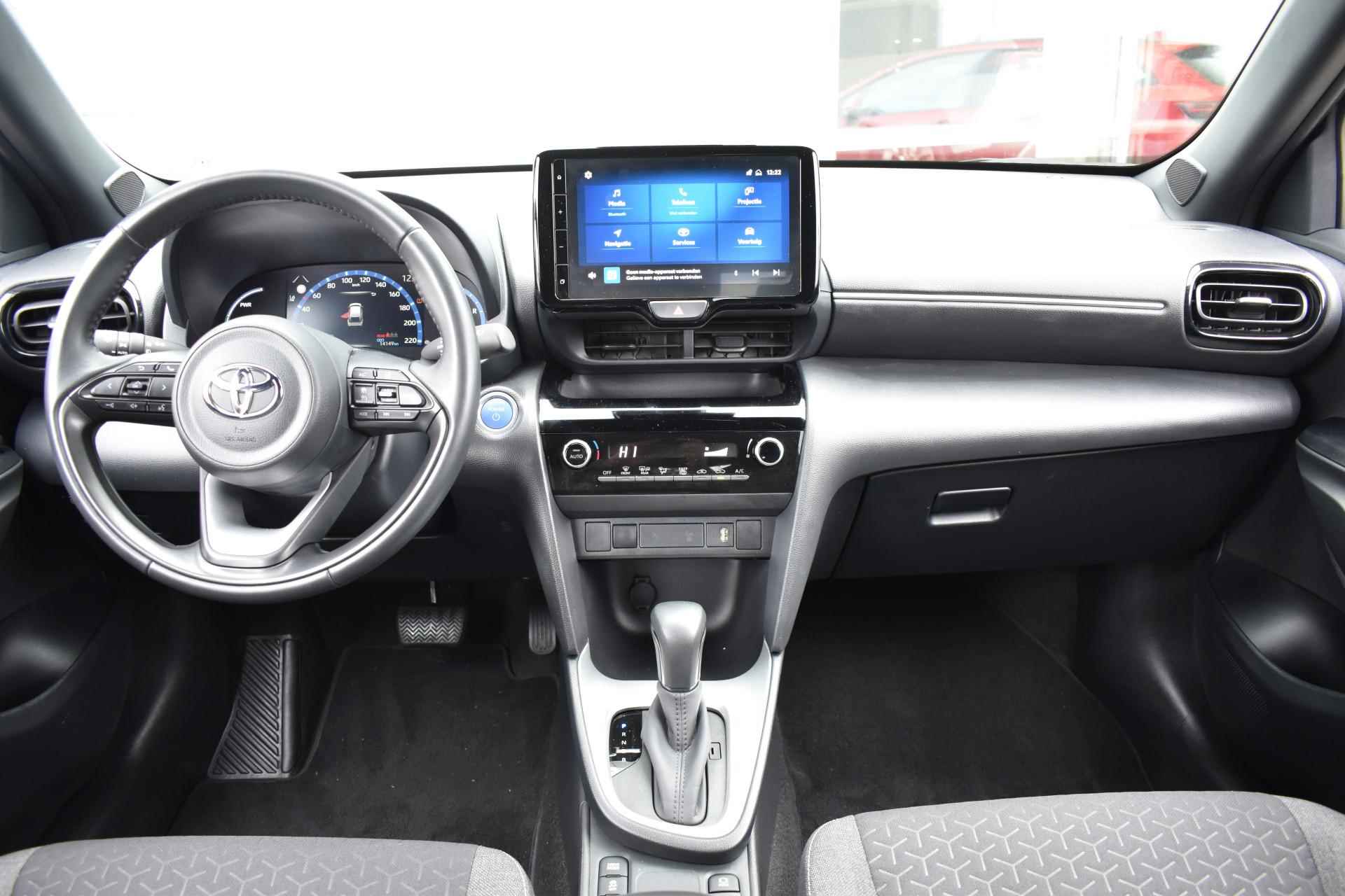 Toyota Yaris Cross 1.5 Hybrid Dynamic - 12/28