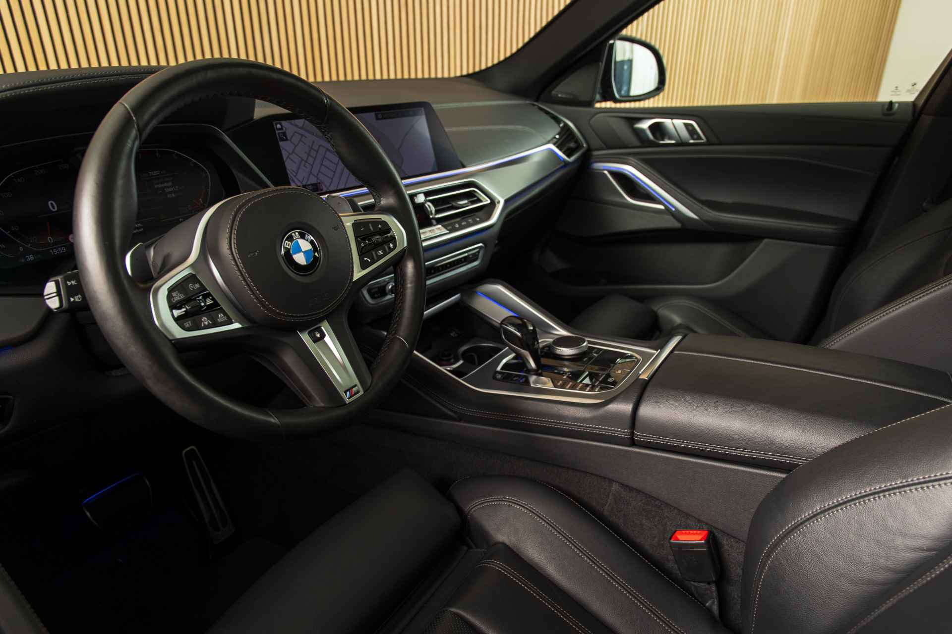 BMW X6 xDrive40i M-SPORT-20"-H/K-PANO-HUD - 17/33
