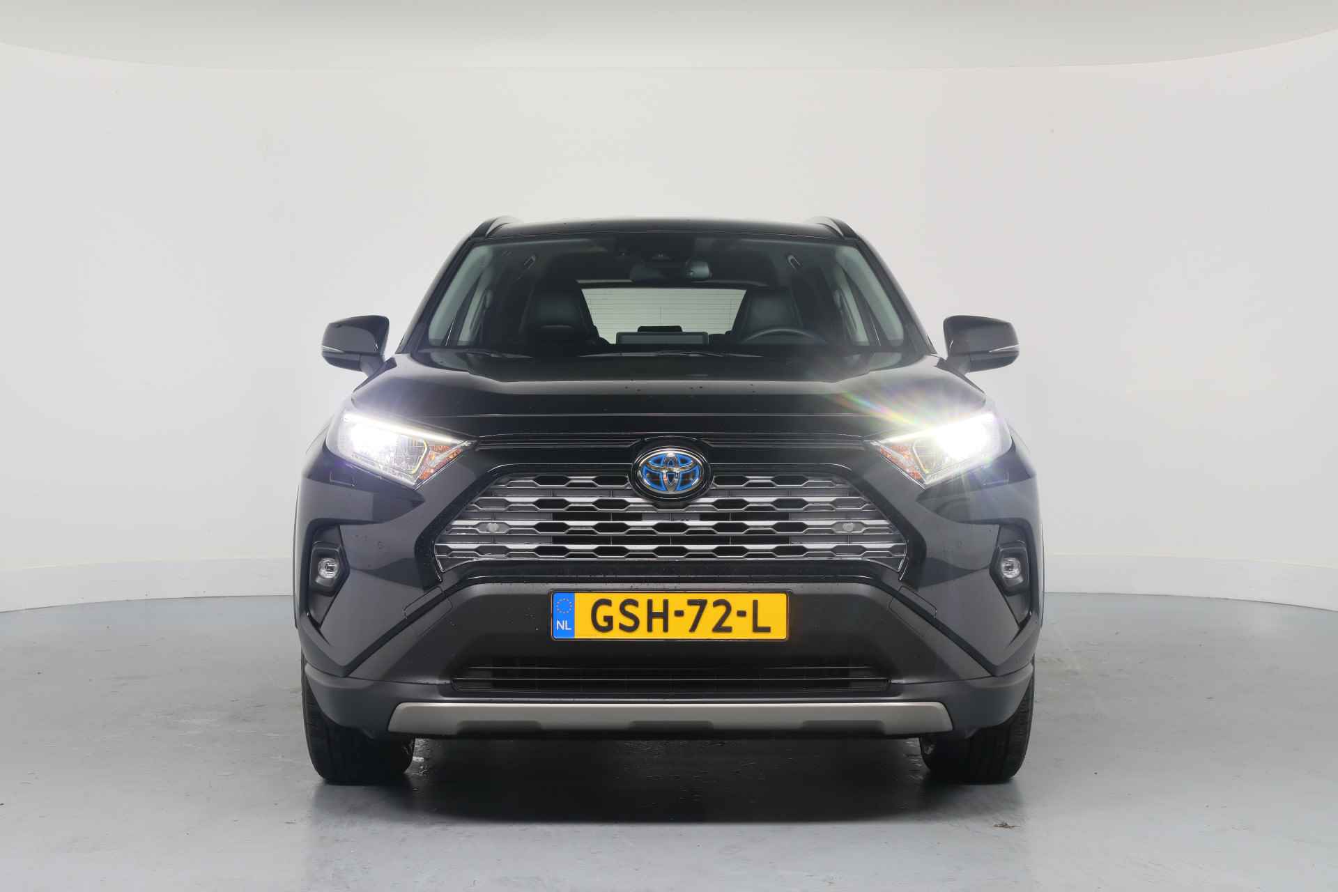 Toyota RAV4 2.5 Hybrid Executive | Leder | Elektr Stoel | Stoel-/stuurverwarming | Adaptive Cruise | Camera | Elektr Achterklep | Android Au - 2/38