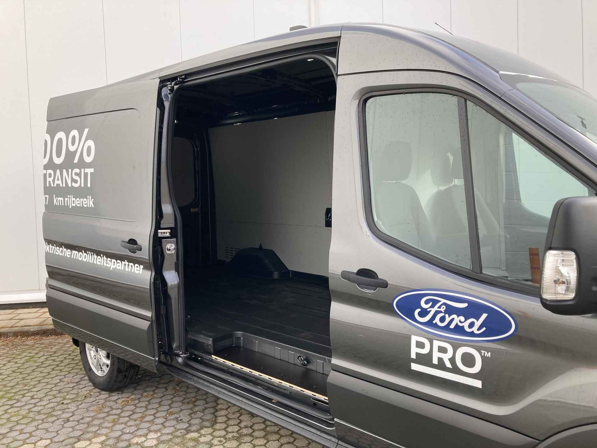 Ford E-Transit 350 L3H2 Trend 68 kWh 317 KM Trend 3500 GVW | Van € 68989, Voor 49995,- EX/EX | Navigatie | Camera 360 Graden | Direct Leverbaar | - 8/34