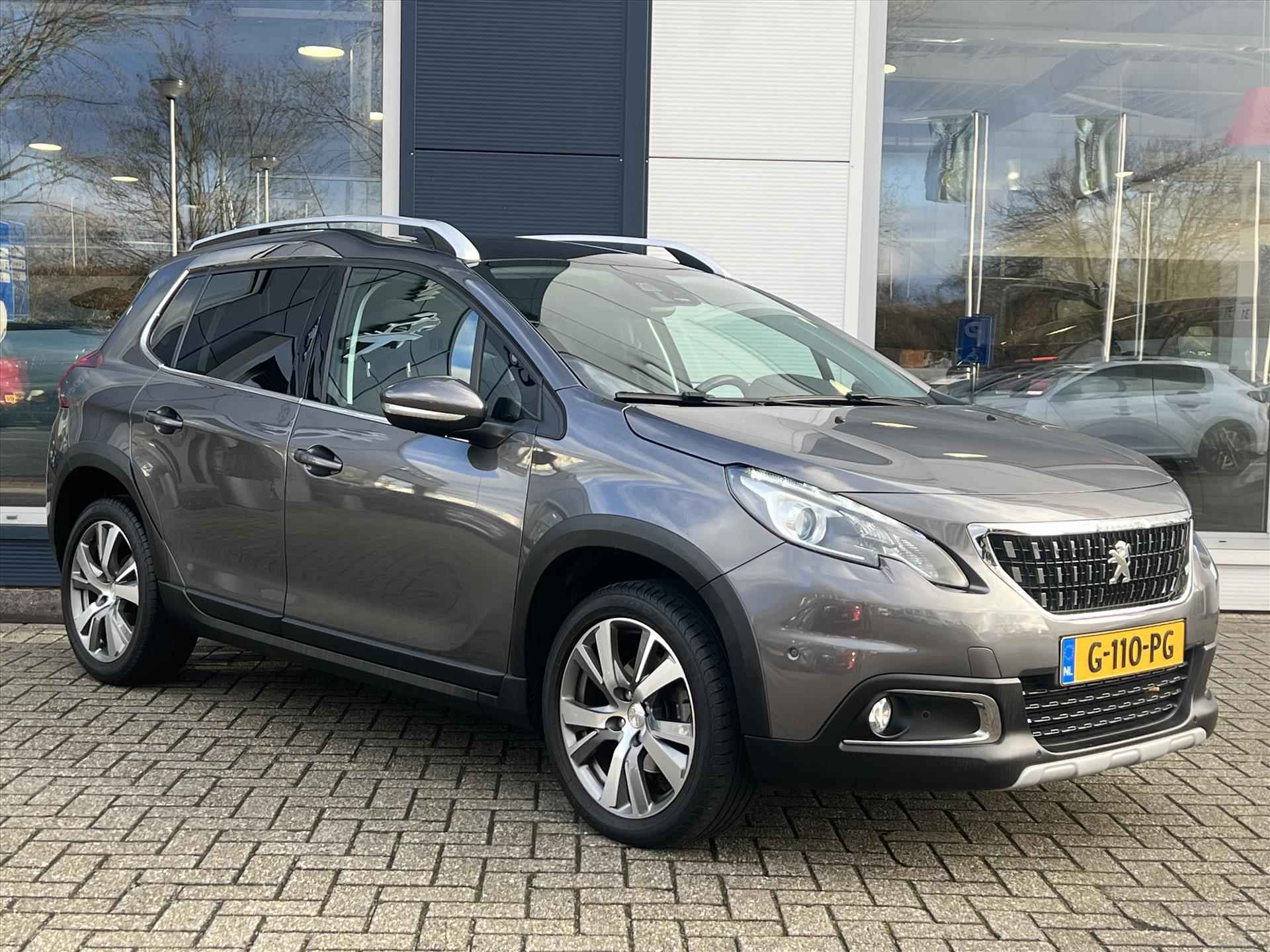 Peugeot 2008 1.2 PureTech 110pkAutomaat Allure Pack | Panorama Dak | Navigatie | Camera achter | Lederen bekleding met stoelverwarming |  Climate Control | - 2/33