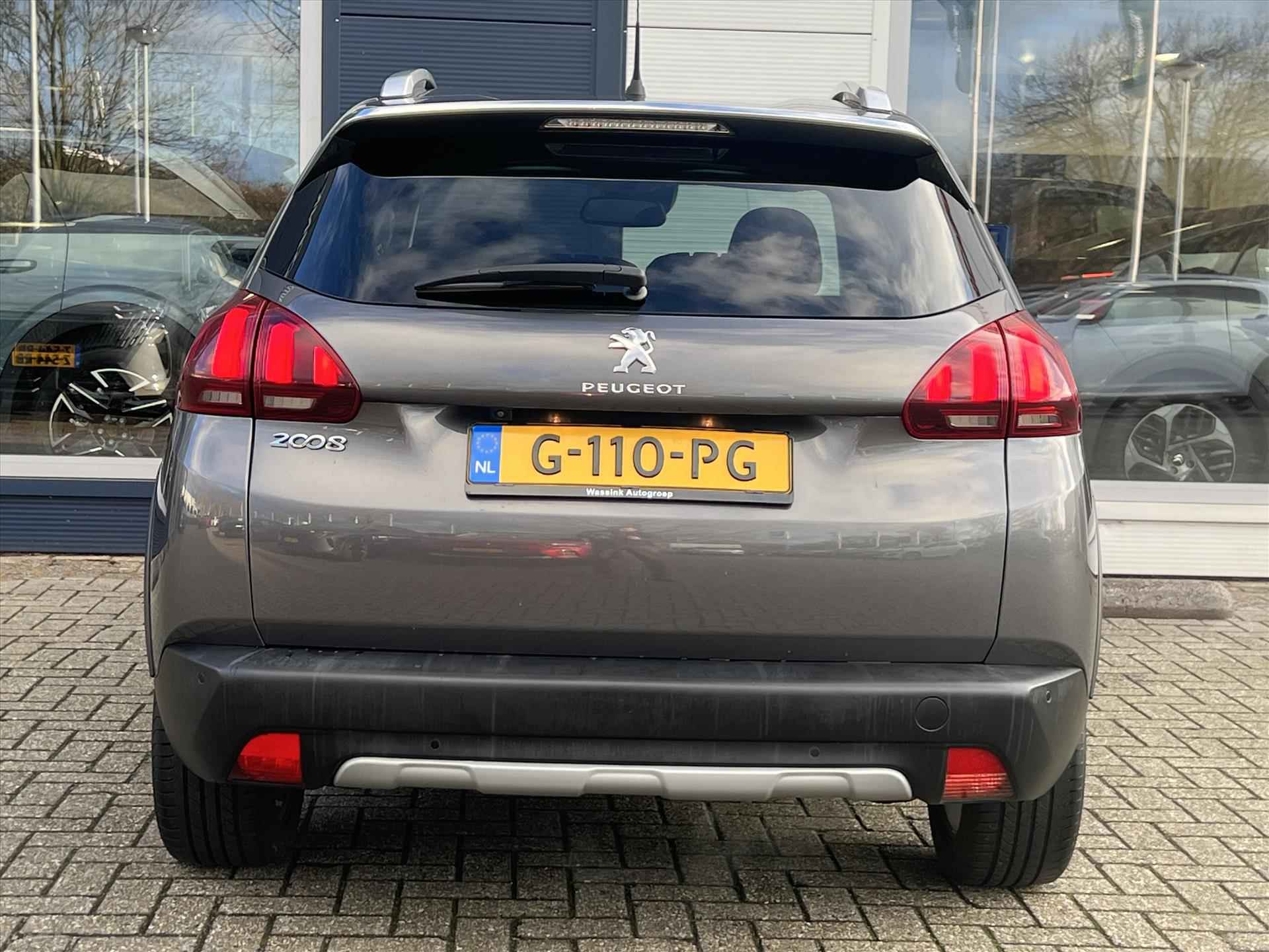 Peugeot 2008 1.2 PureTech 110pkAutomaat Allure Pack | Panorama Dak | Navigatie | Camera achter | Lederen bekleding met stoelverwarming |  Climate Control | - 4/33