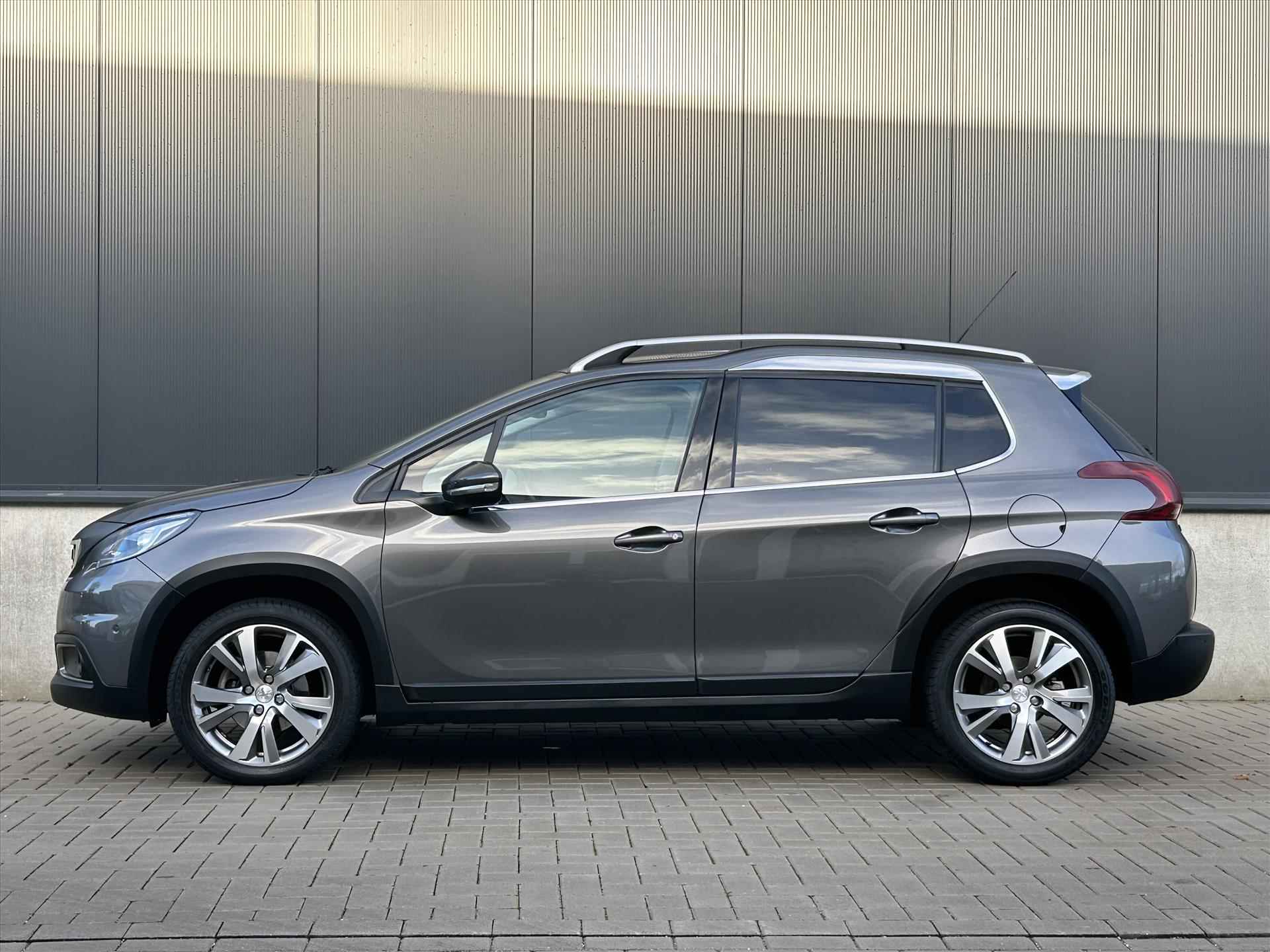 Peugeot 2008 1.2 PureTech 110pkAutomaat Allure Pack | Panorama Dak | Navigatie | Camera achter | Lederen bekleding met stoelverwarming |  Climate Control | - 14/33