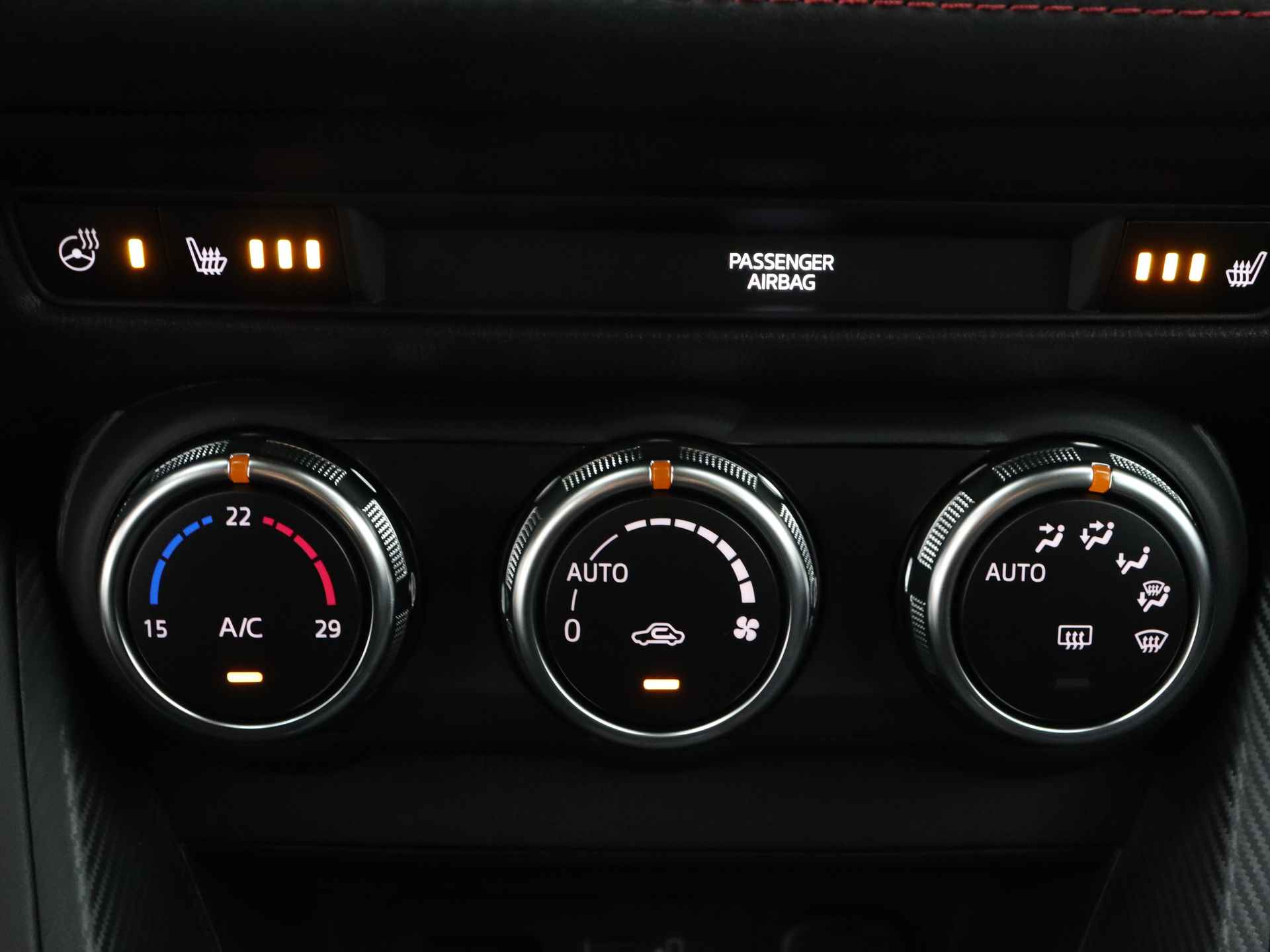 Mazda 2 1.5 e-SkyActiv-G 90 Homura Aka | 360 Camera | Stoelverwarming | LED verlichting | - 10/40