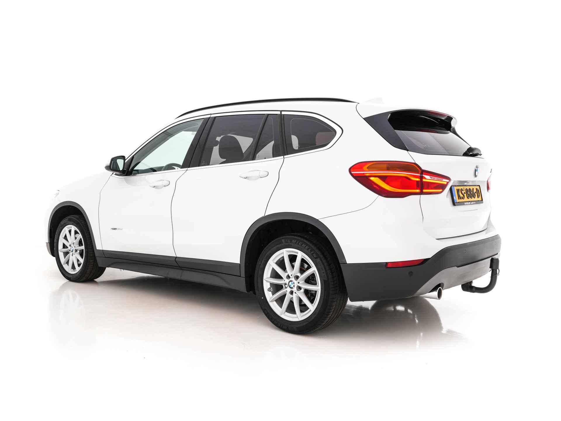 BMW X1 sDrive16d Centennial High Executive *DAKOTA-FULL-LEATHER | NAVI-FULLMAP | HIFI-SOUND | FULL-LED | HUD | DAB | ECC | PDC | CRUISE | COMFORT-SEATS | 17"ALU* - 4/33