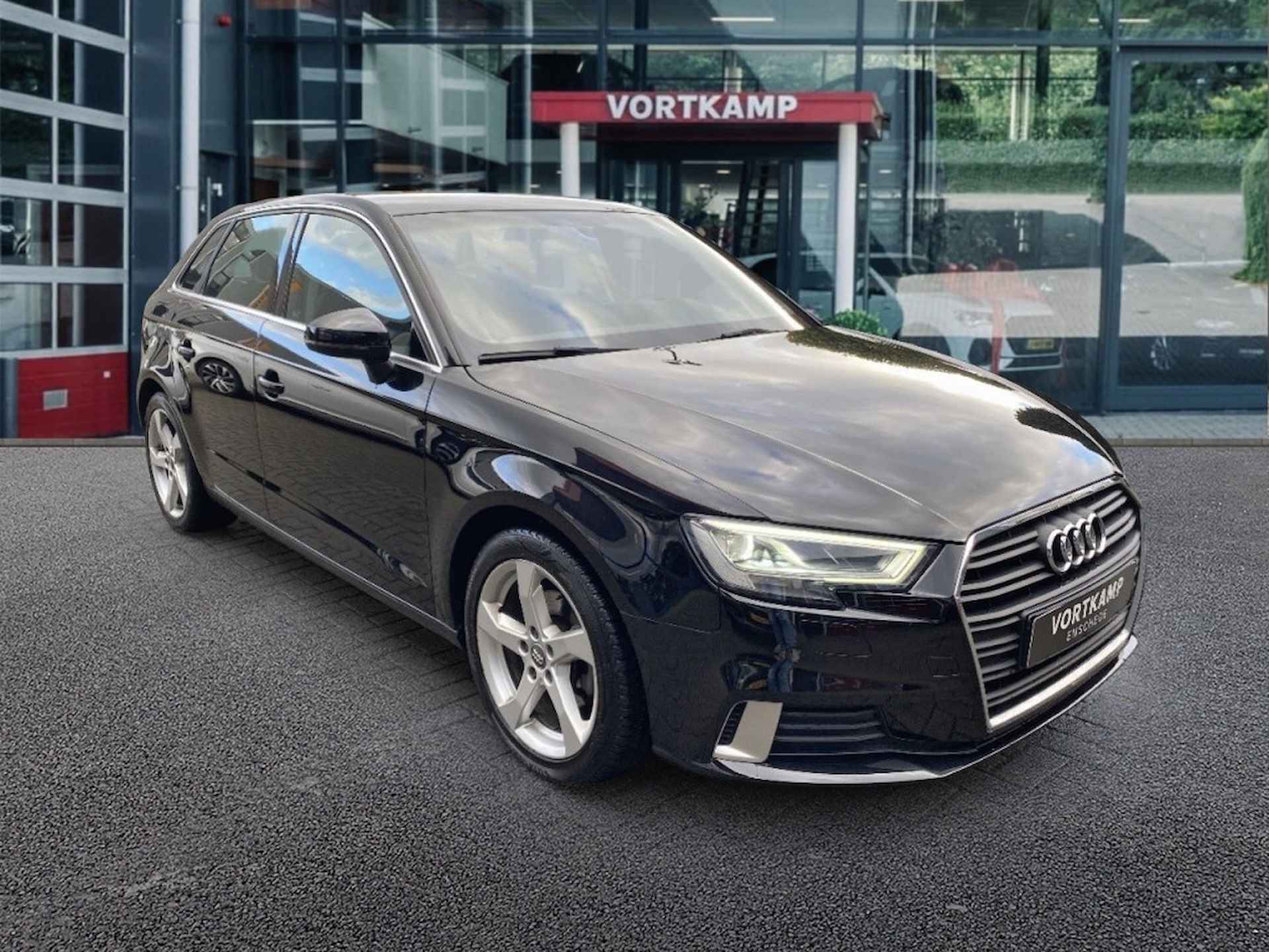 AUDI A3 1.0 TFSI SPORT CRUISE/NAVI/PDC/BLUETOOTH - 3/25