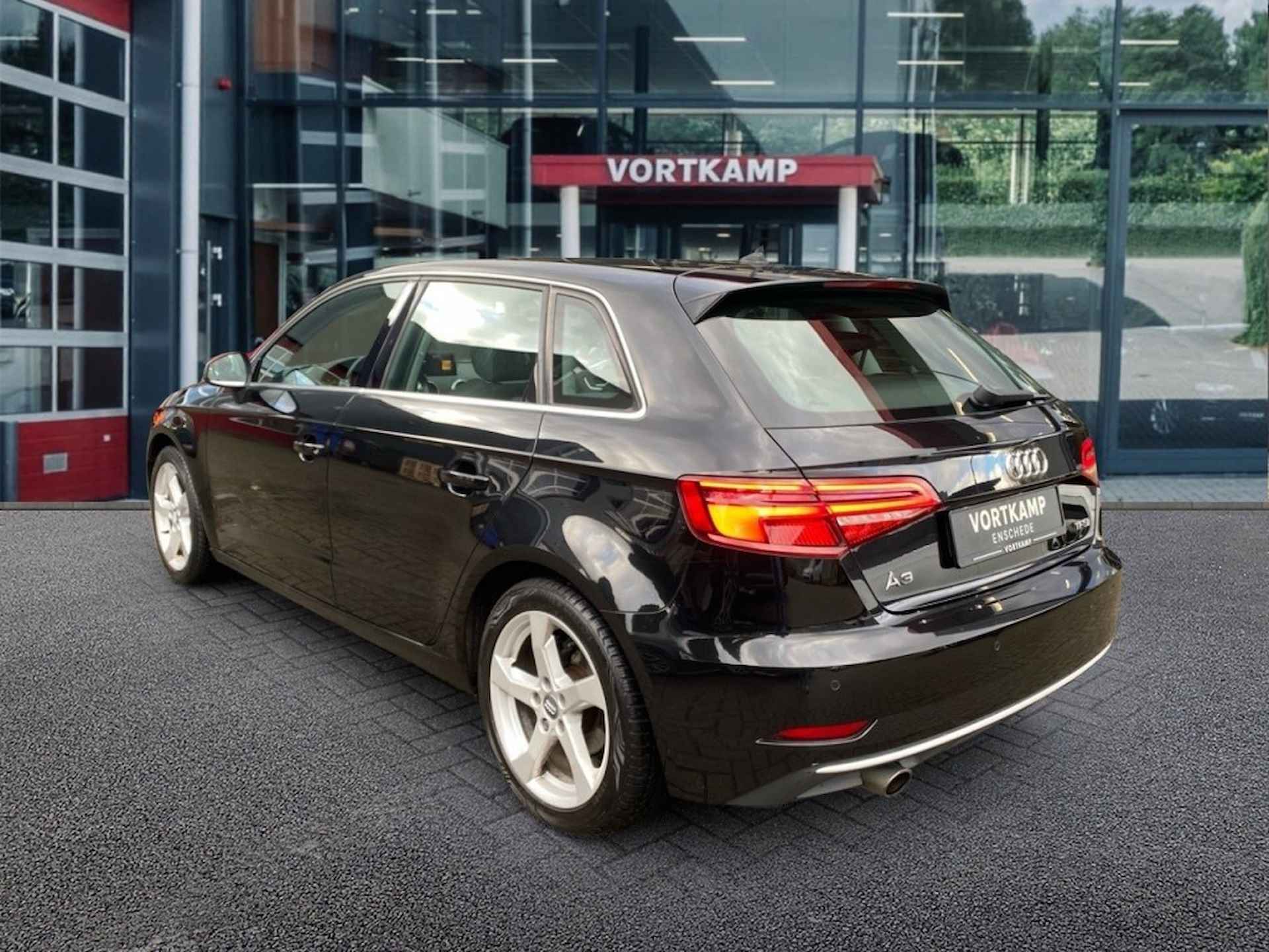 AUDI A3 1.0 TFSI SPORT CRUISE/NAVI/PDC/BLUETOOTH - 7/25