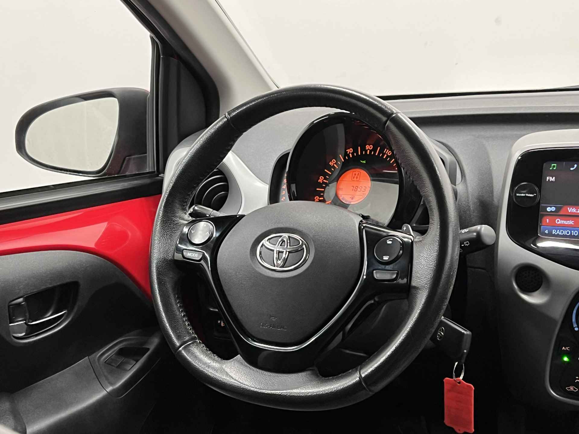 Toyota Aygo 1.0 VVT-i x-play | AIRCO | CAMERA | BLEUTOOTH | - 25/37