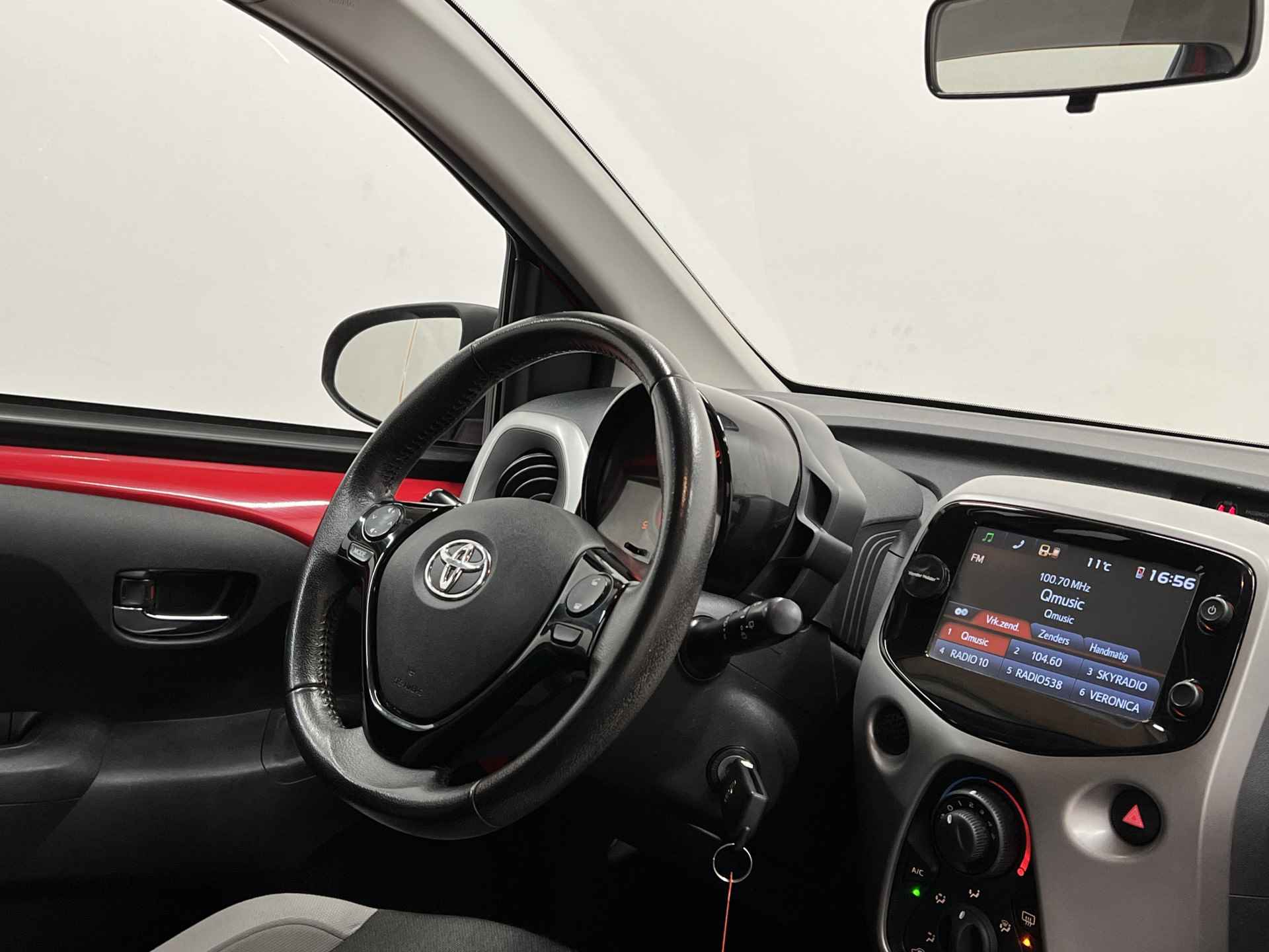 Toyota Aygo 1.0 VVT-i x-play | AIRCO | CAMERA | BLEUTOOTH | - 28/37