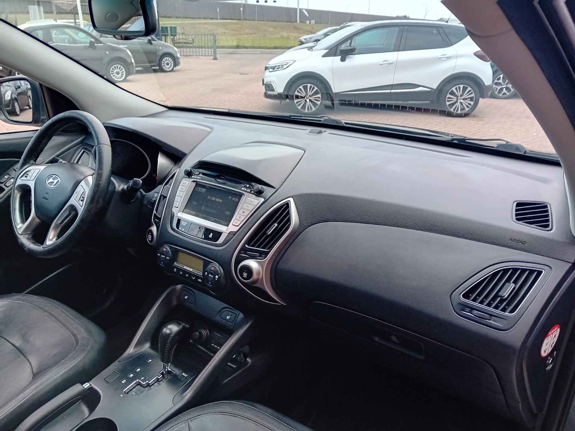 Hyundai ix35 2.0i i-Catcher Automaat, Airco(automatisch), Multimediasysteem, Bluetooth, Navigatie, Camera, Cruise control, Panorama schuif ka Lichtmetalen velgen, BOVAG - 14/30