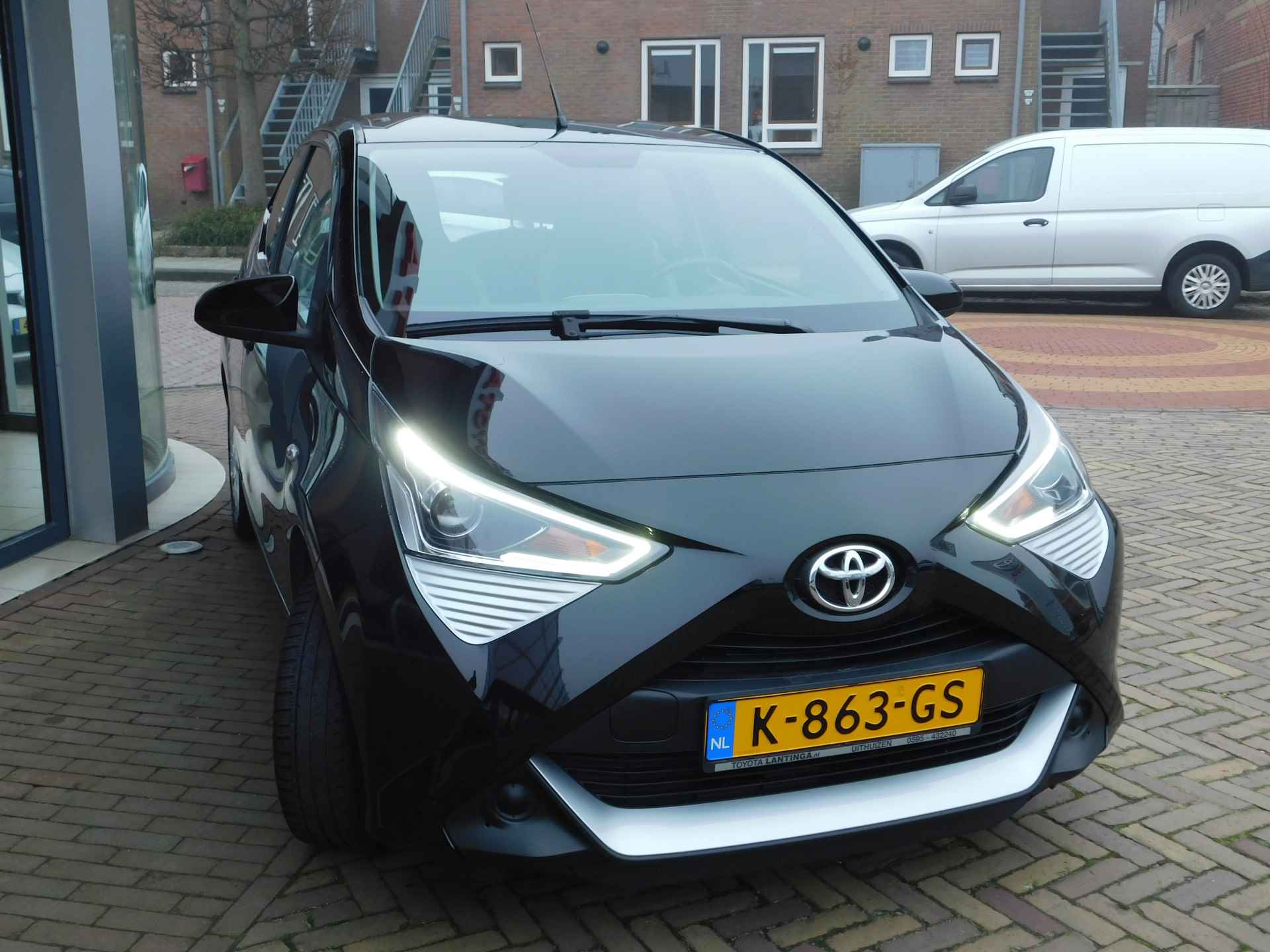 Toyota Aygo 1.0 VVT-i x-play | Achteruitrijcamera | Apple Carplay Android Auto | - 12/52