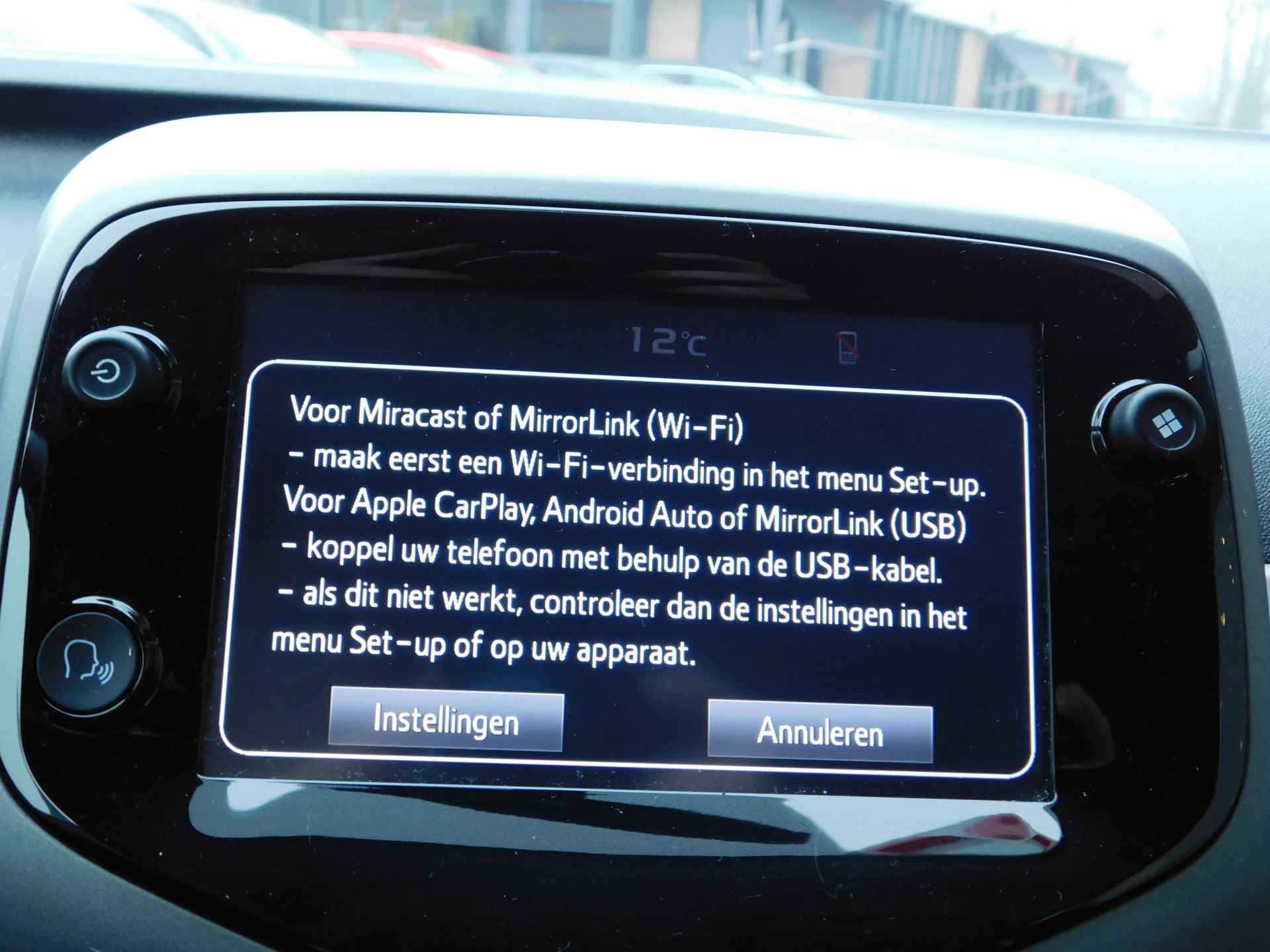 Toyota Aygo 1.0 VVT-i x-play | Achteruitrijcamera | Apple Carplay Android Auto | - 29/52