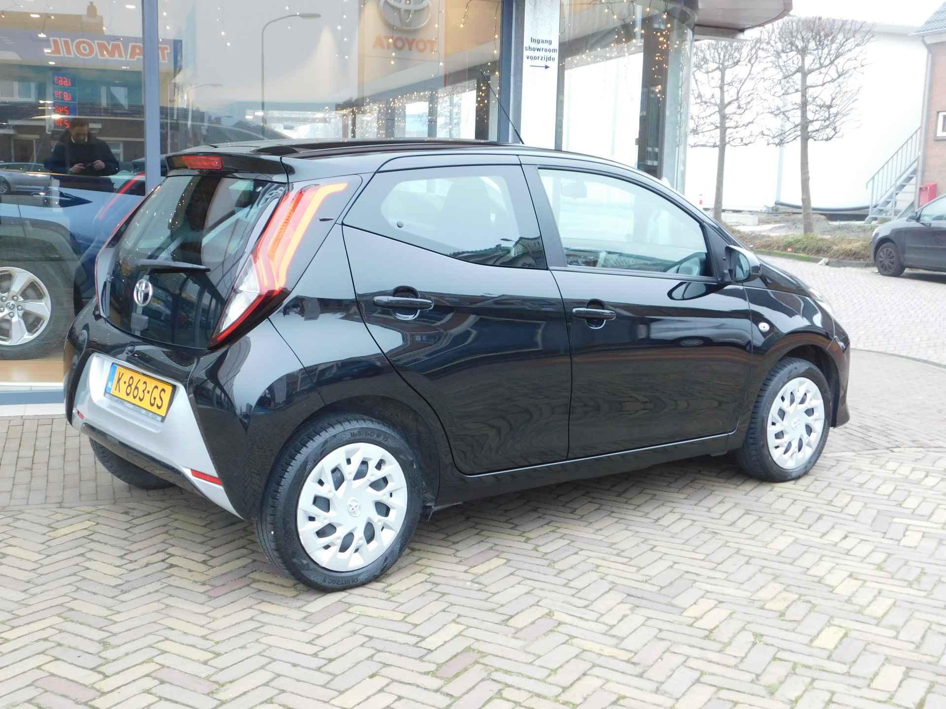 Toyota Aygo 1.0 VVT-i x-play | Achteruitrijcamera | Apple Carplay Android Auto | - 39/52