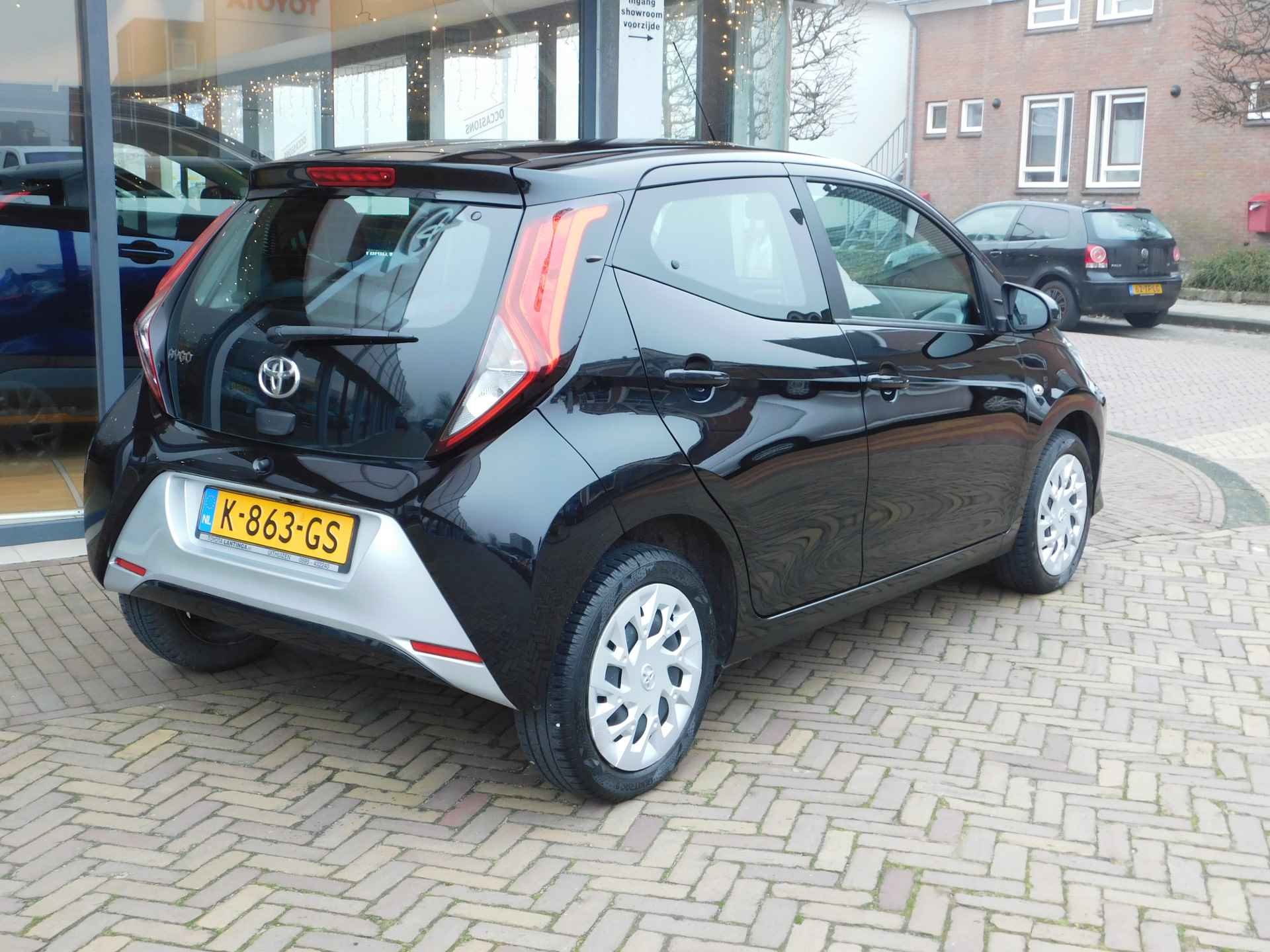 Toyota Aygo 1.0 VVT-i x-play | Achteruitrijcamera | Apple Carplay Android Auto | - 40/52