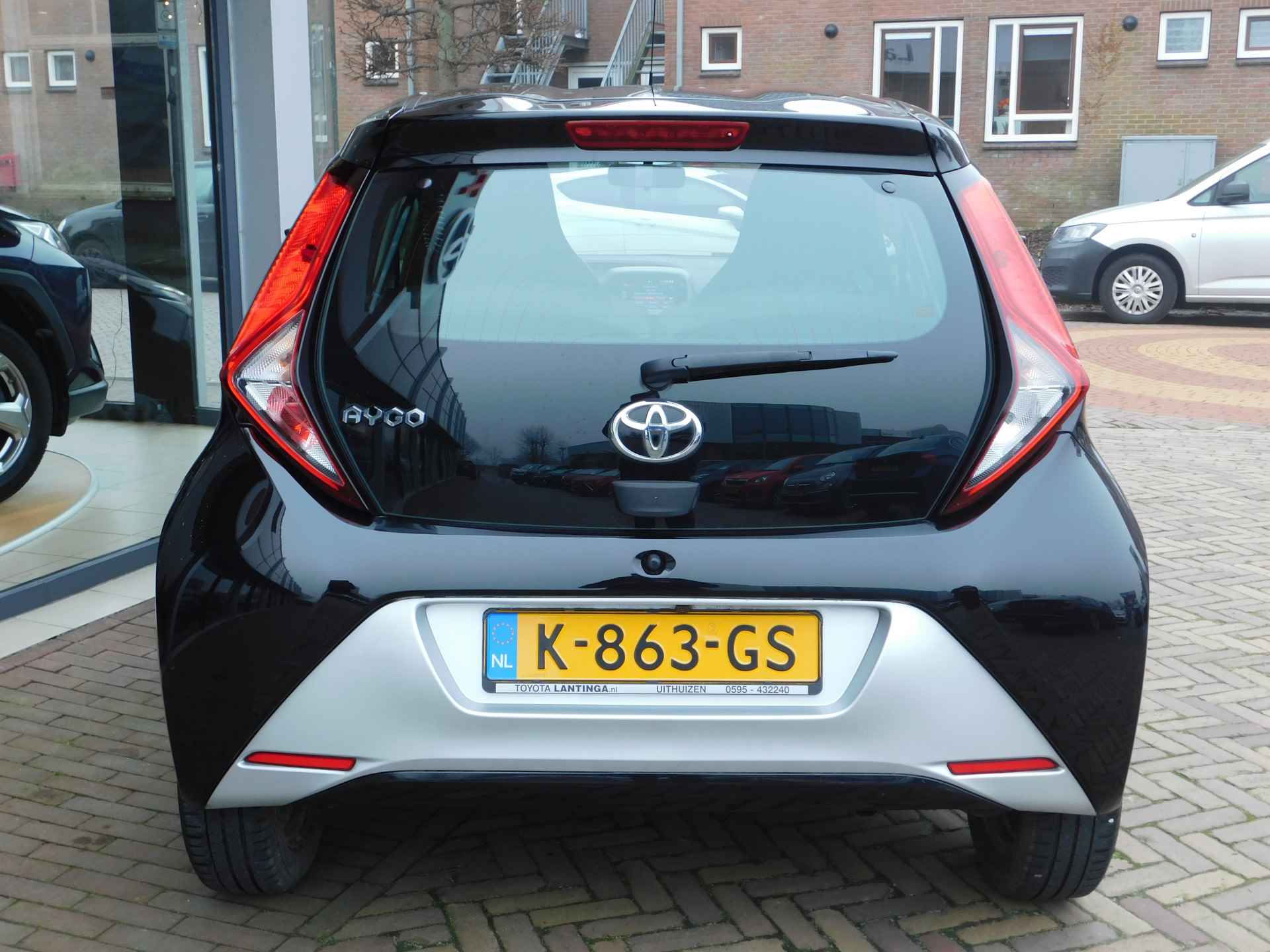 Toyota Aygo 1.0 VVT-i x-play | Achteruitrijcamera | Apple Carplay Android Auto | - 43/52