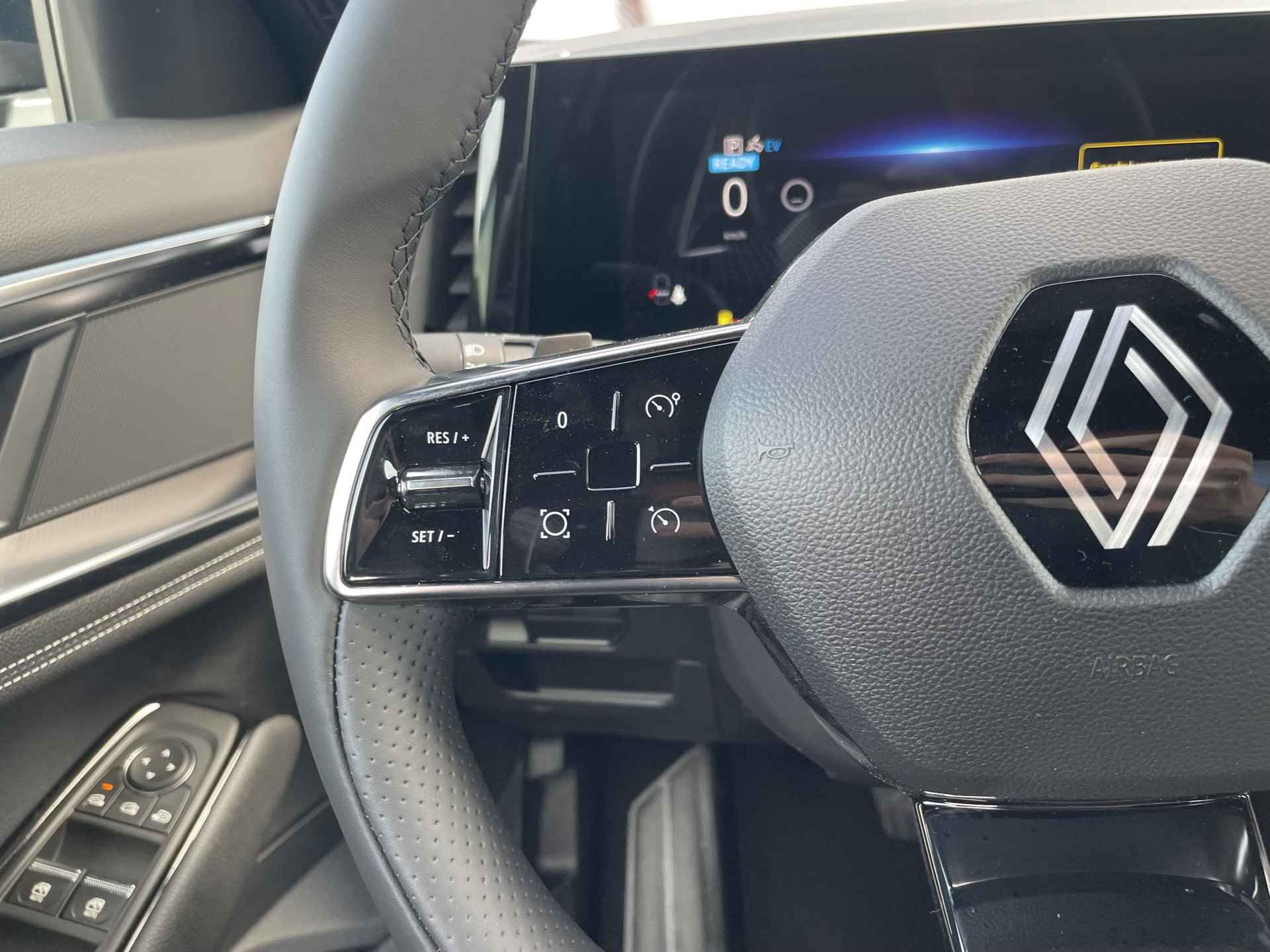 Renault Austral 1.2 E-Tech Hybrid 200 Techno PANODAK / LICHTMETALEN VELGEN / TWO TONE / CLIMATE CONTROL | PARKEERSENSOREN | APPLE CARPLAY/ANDROID AUTO | - 11/25