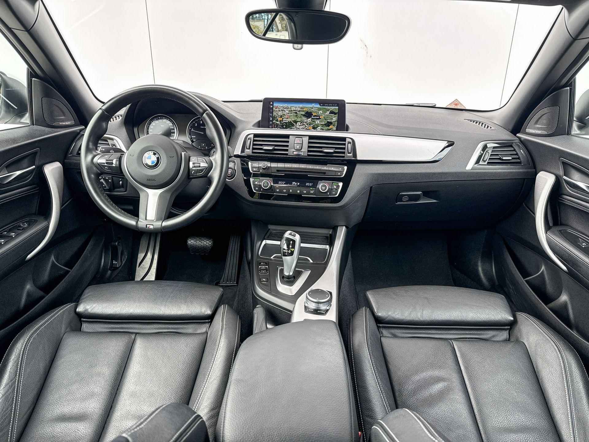 BMW 2 Serie Cabrio 220i High Executive M-Sport / Adaptieve LED koplampen / Park Assistent / Verwarmde Voorstoelen / Windscherm / Comfort Access - 7/24